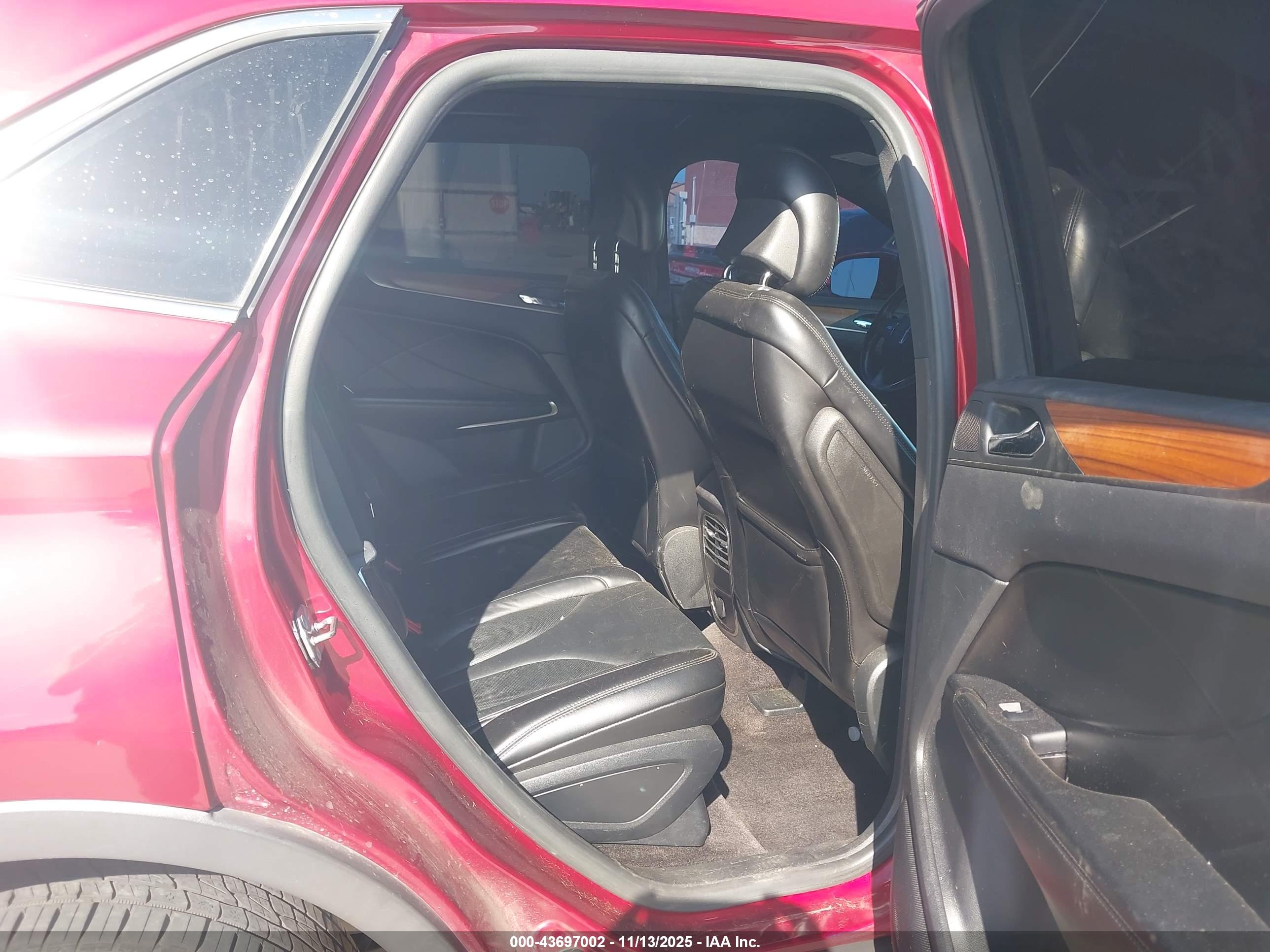 LINCOLN MKC image 8