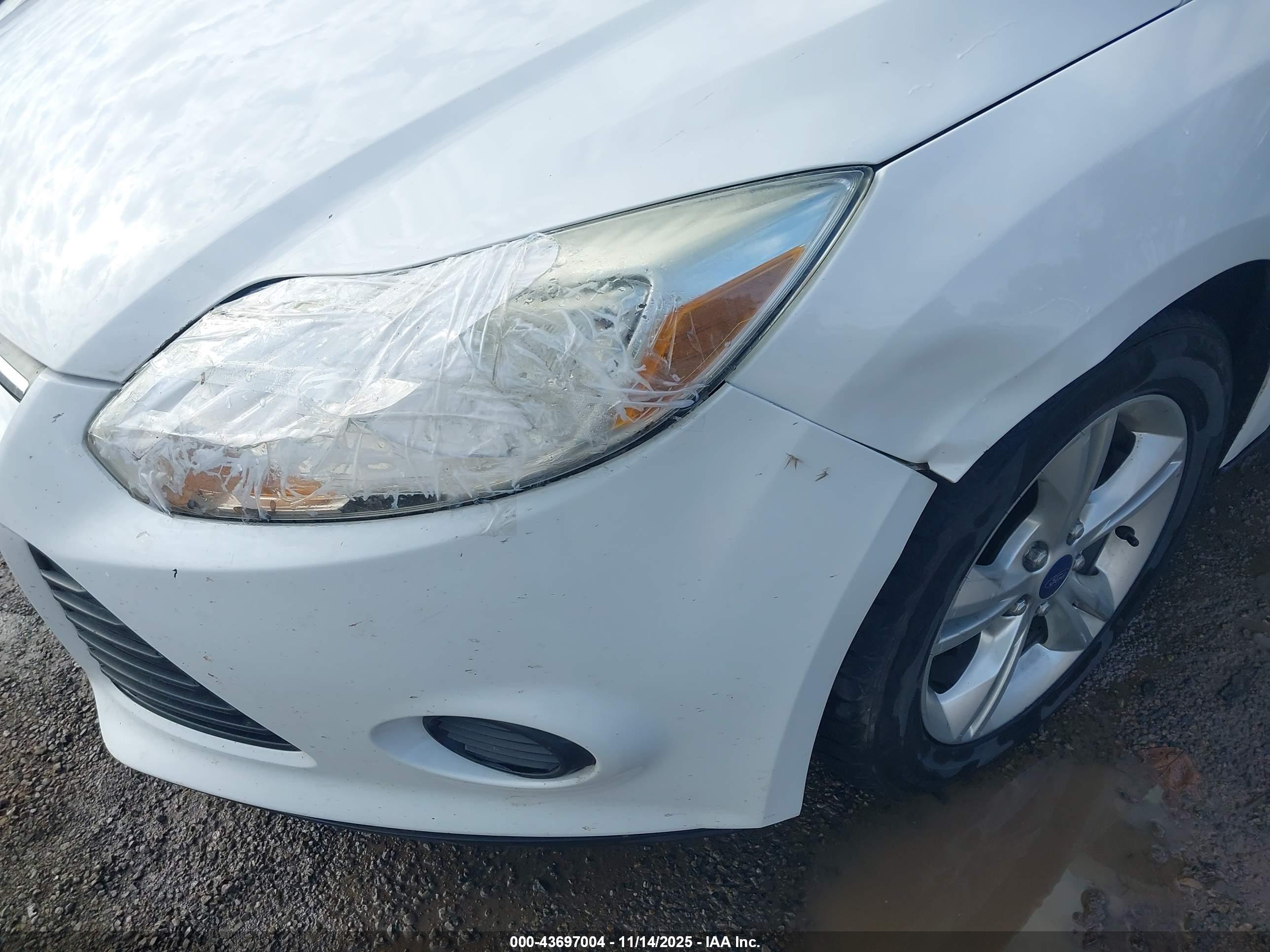 FORD FOCUS image 6