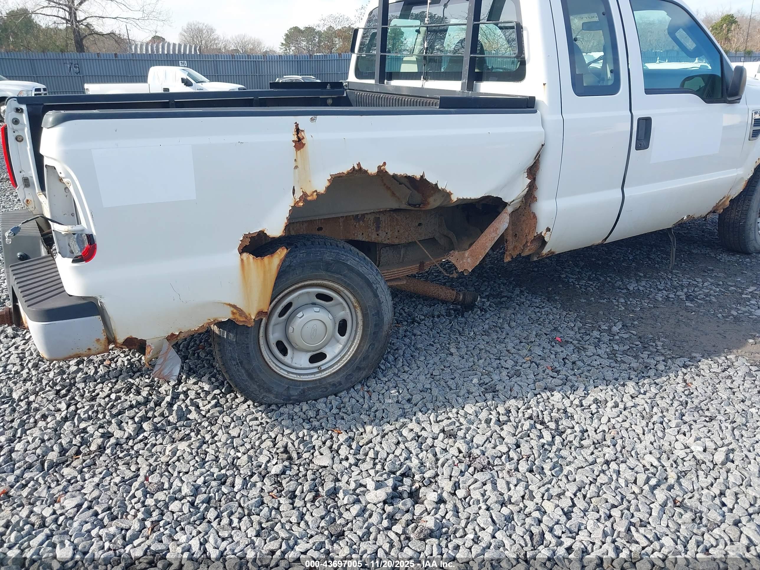 FORD F-250 image 6
