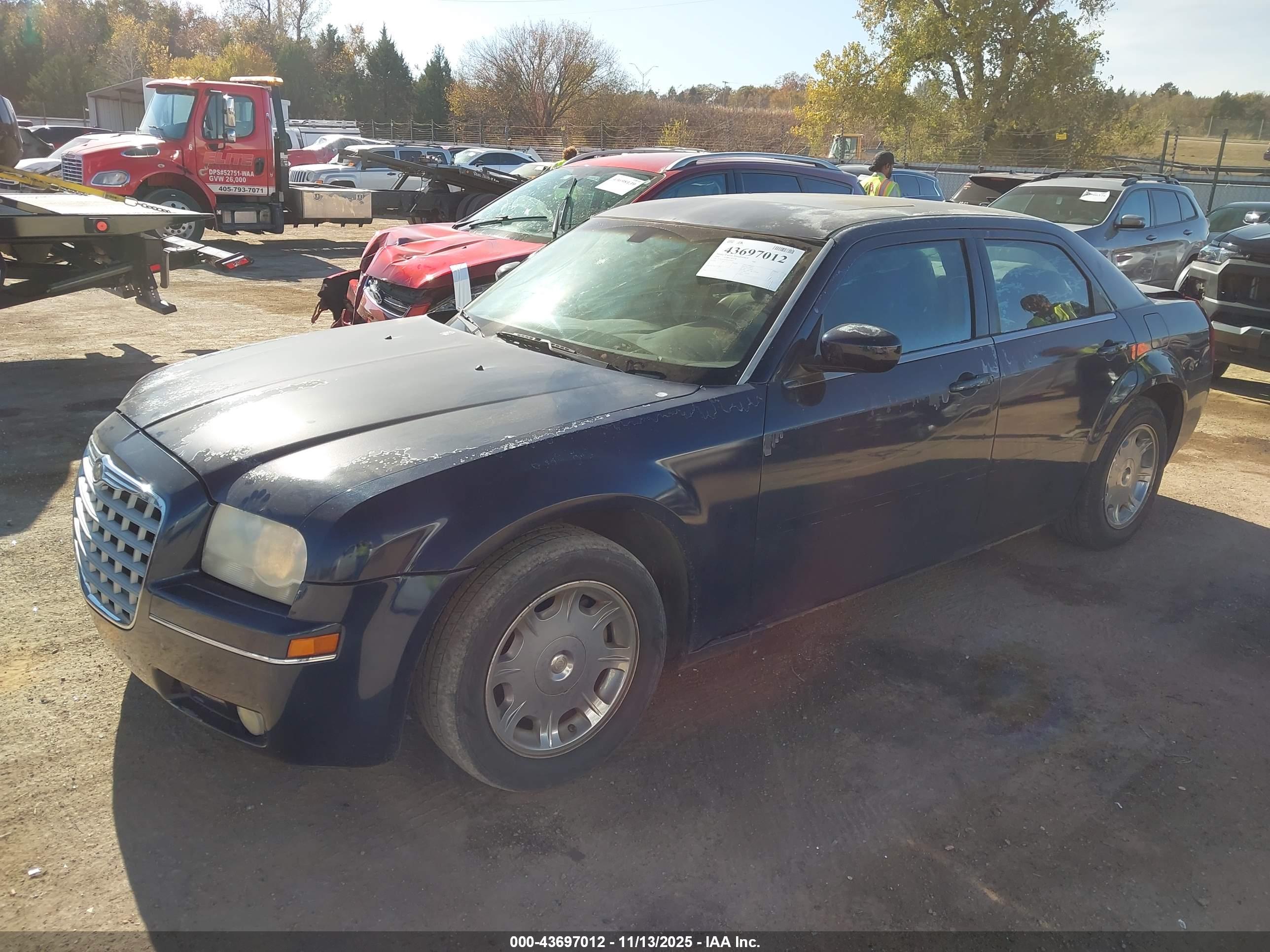 CHRYSLER 300 image 2