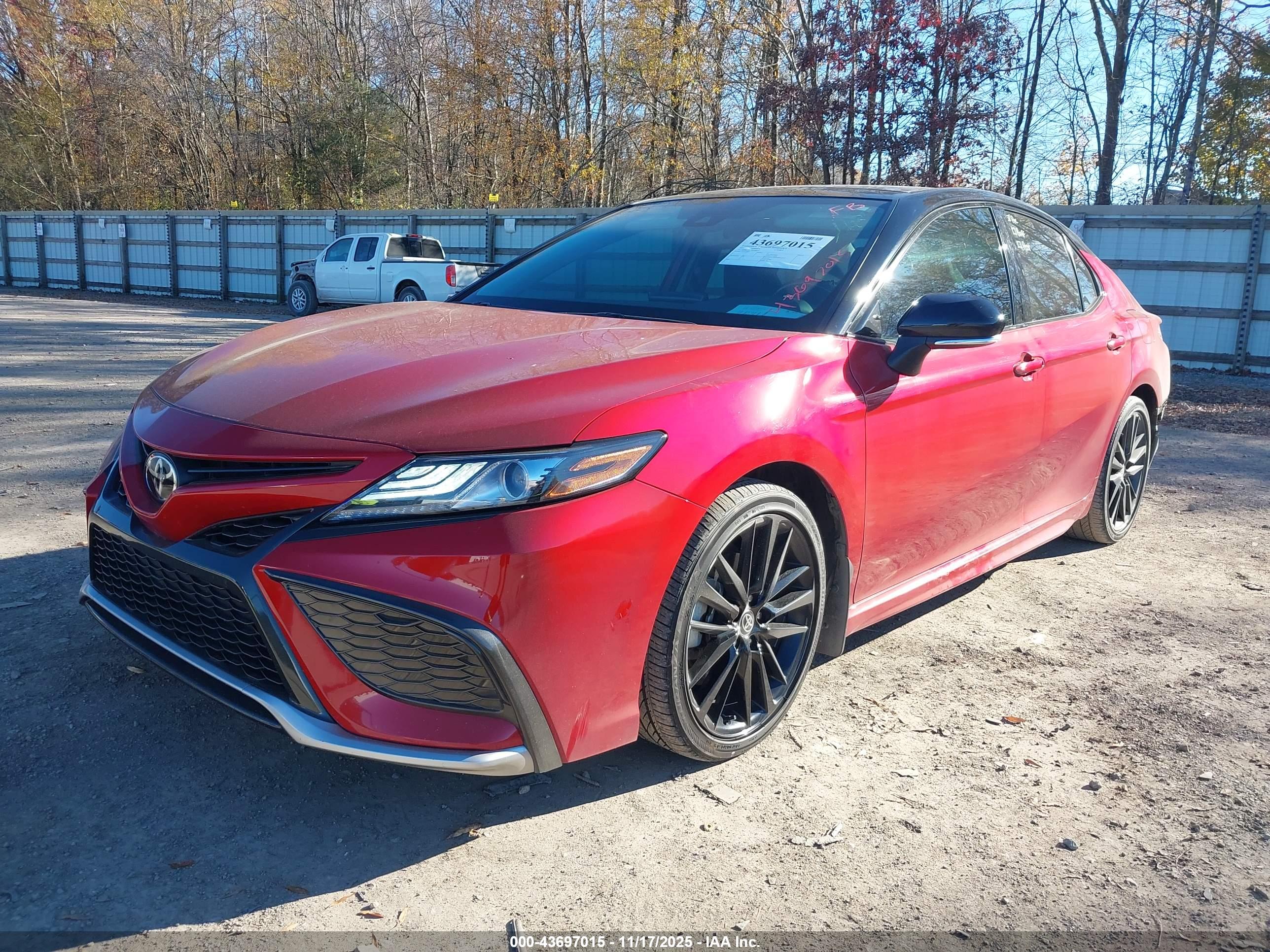 TOYOTA CAMRY image 2