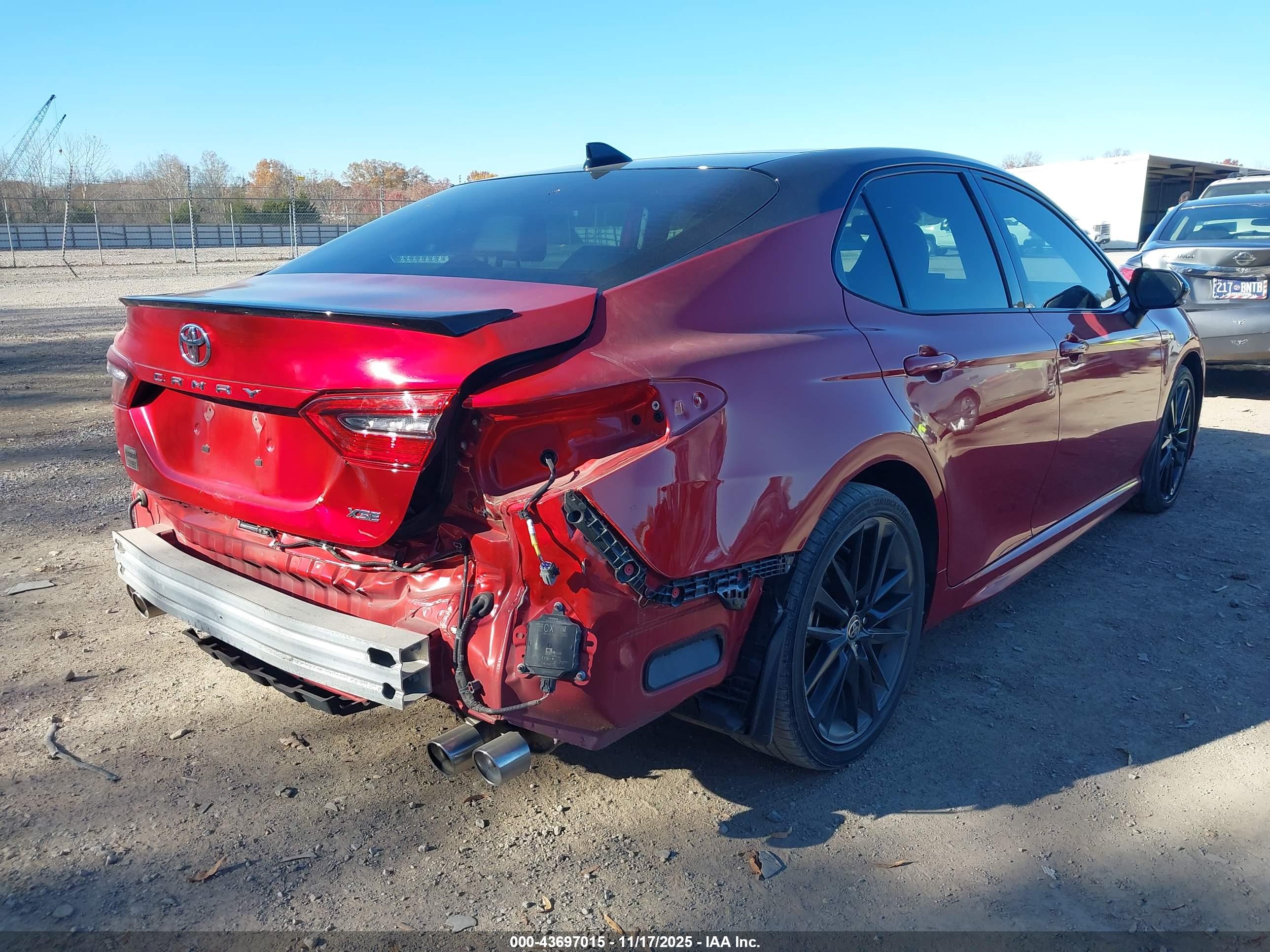 TOYOTA CAMRY image 4