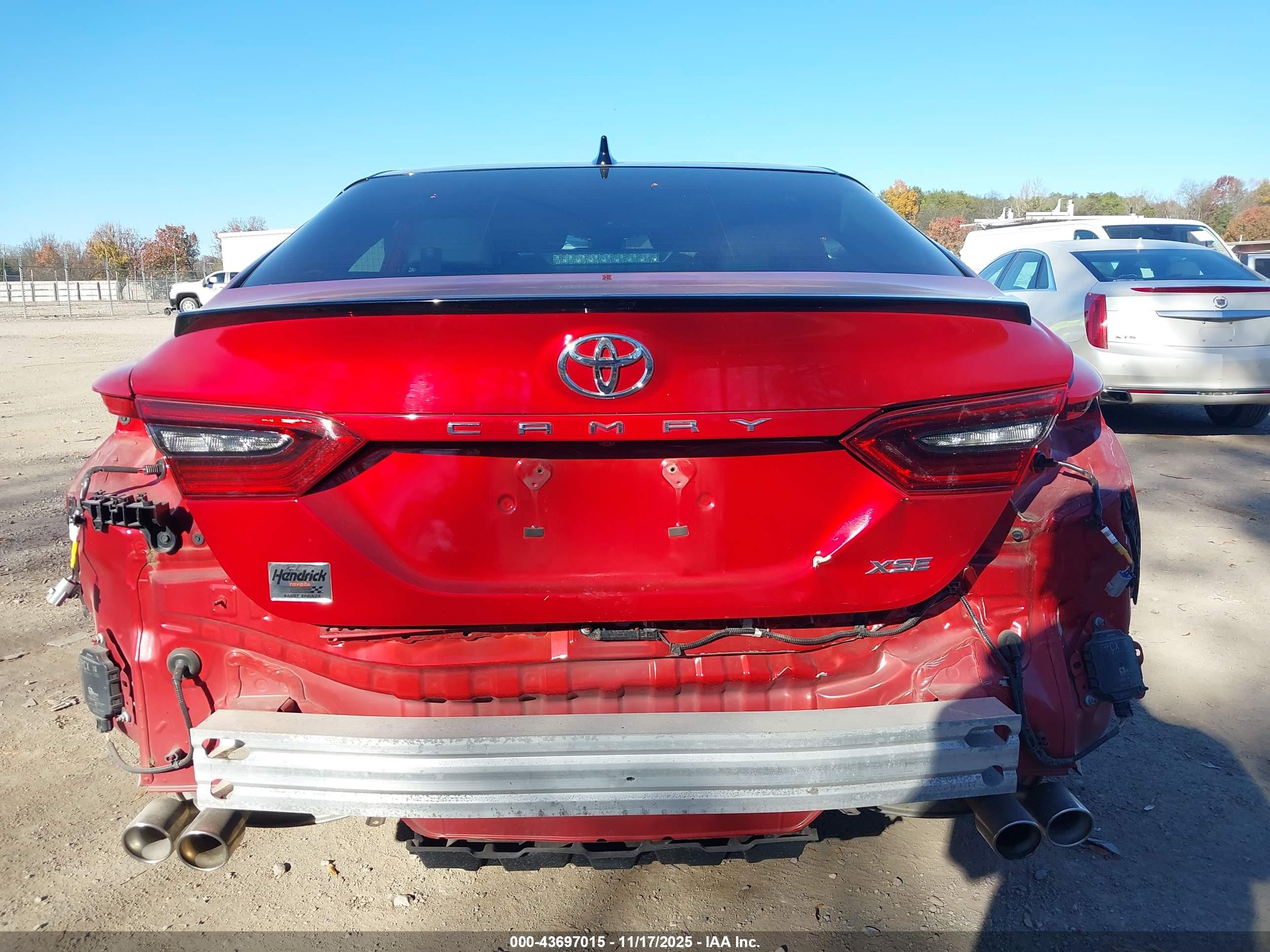 TOYOTA CAMRY image 6