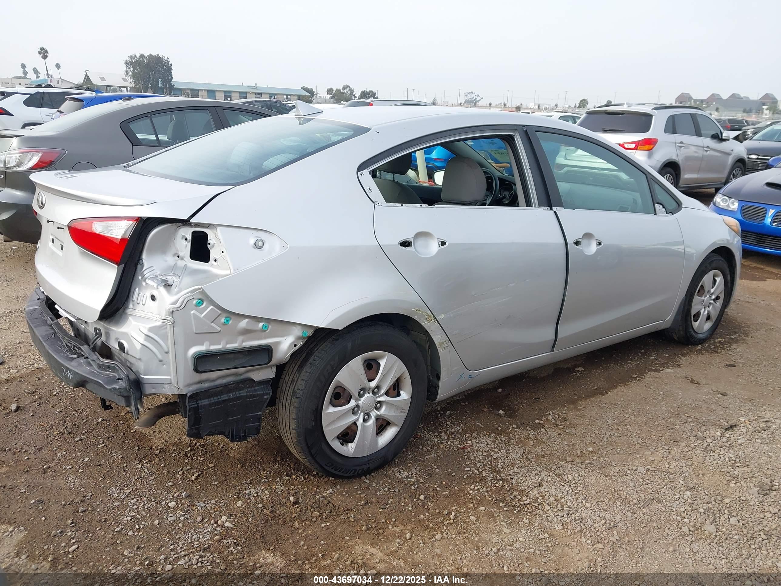 KIA FORTE image 4