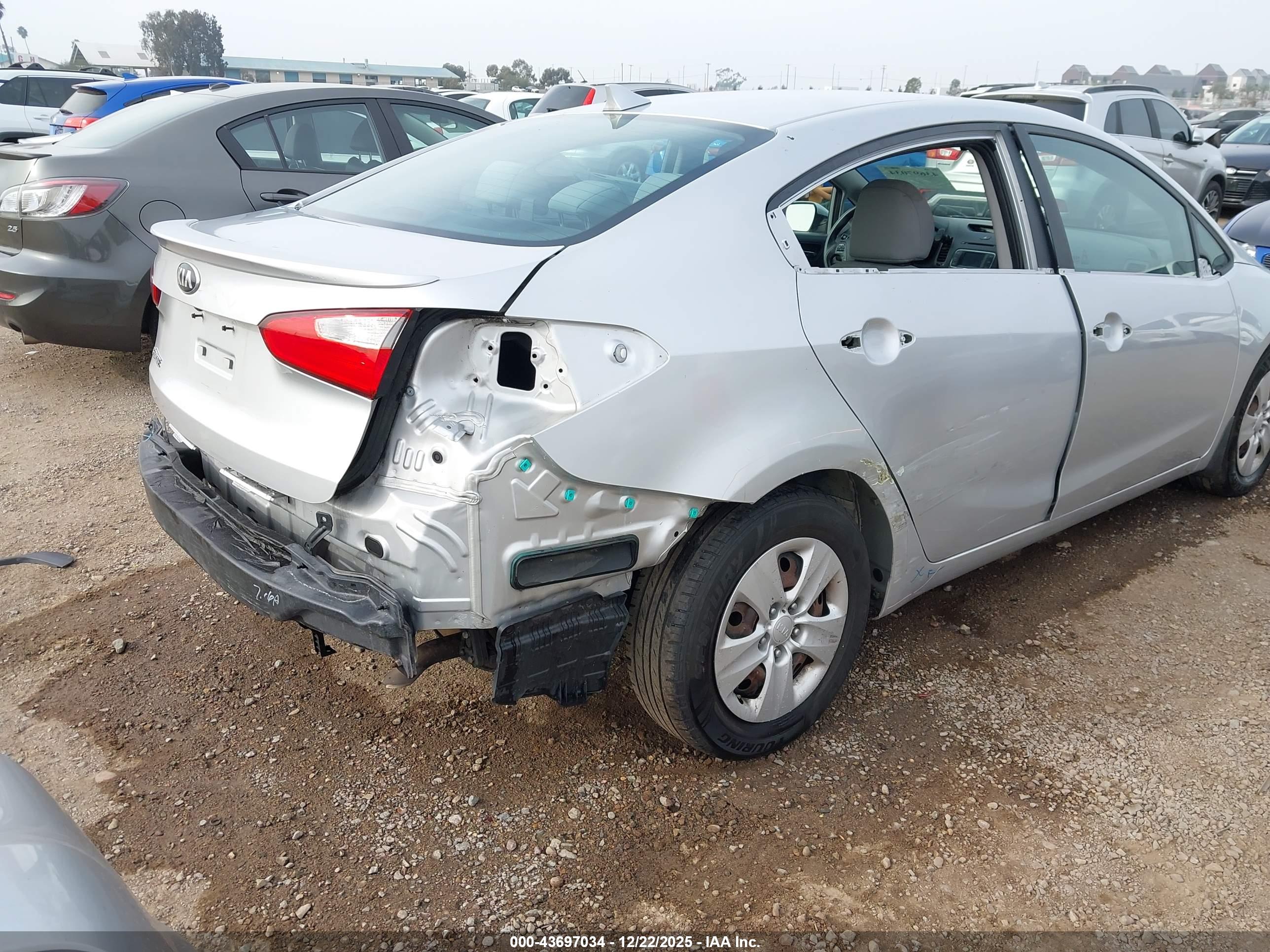 KIA FORTE image 6