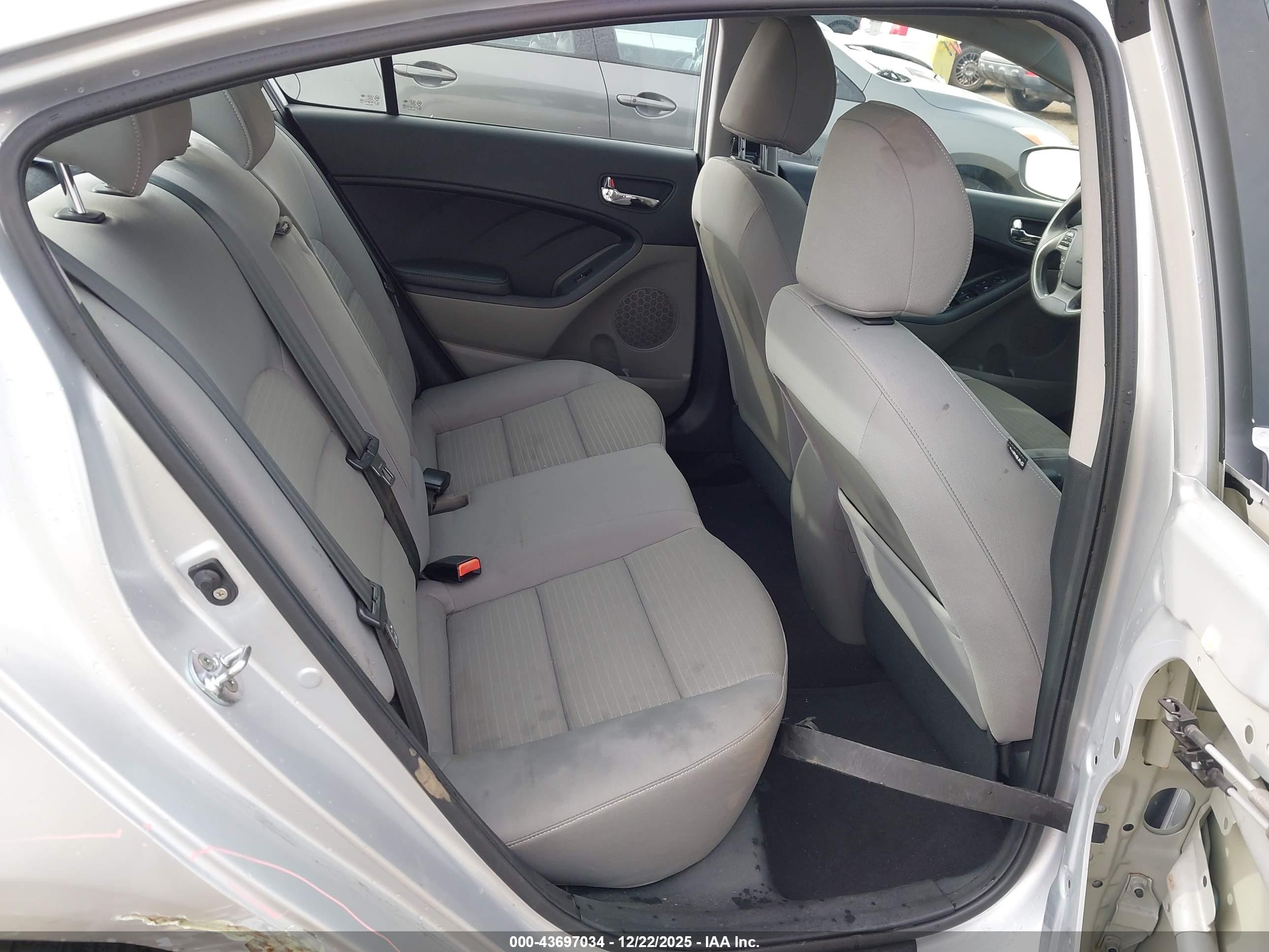KIA FORTE image 8
