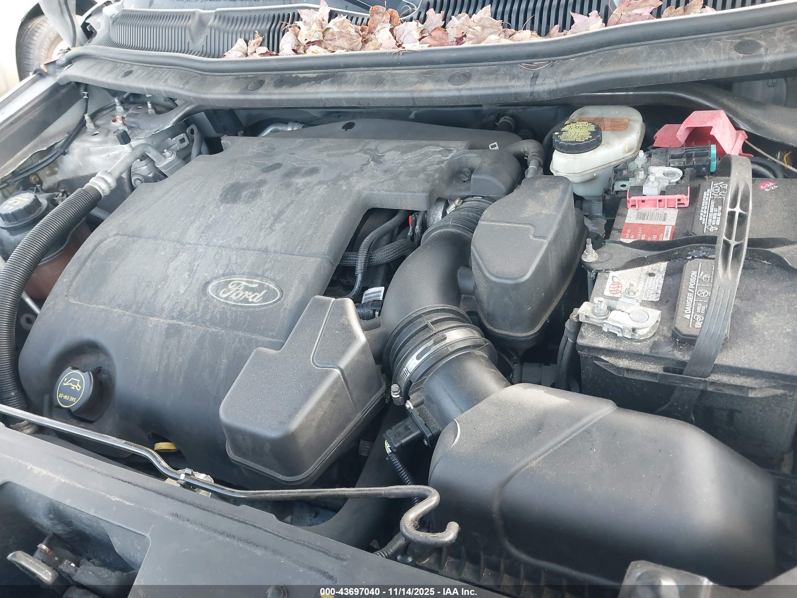 FORD EXPLORER image 10