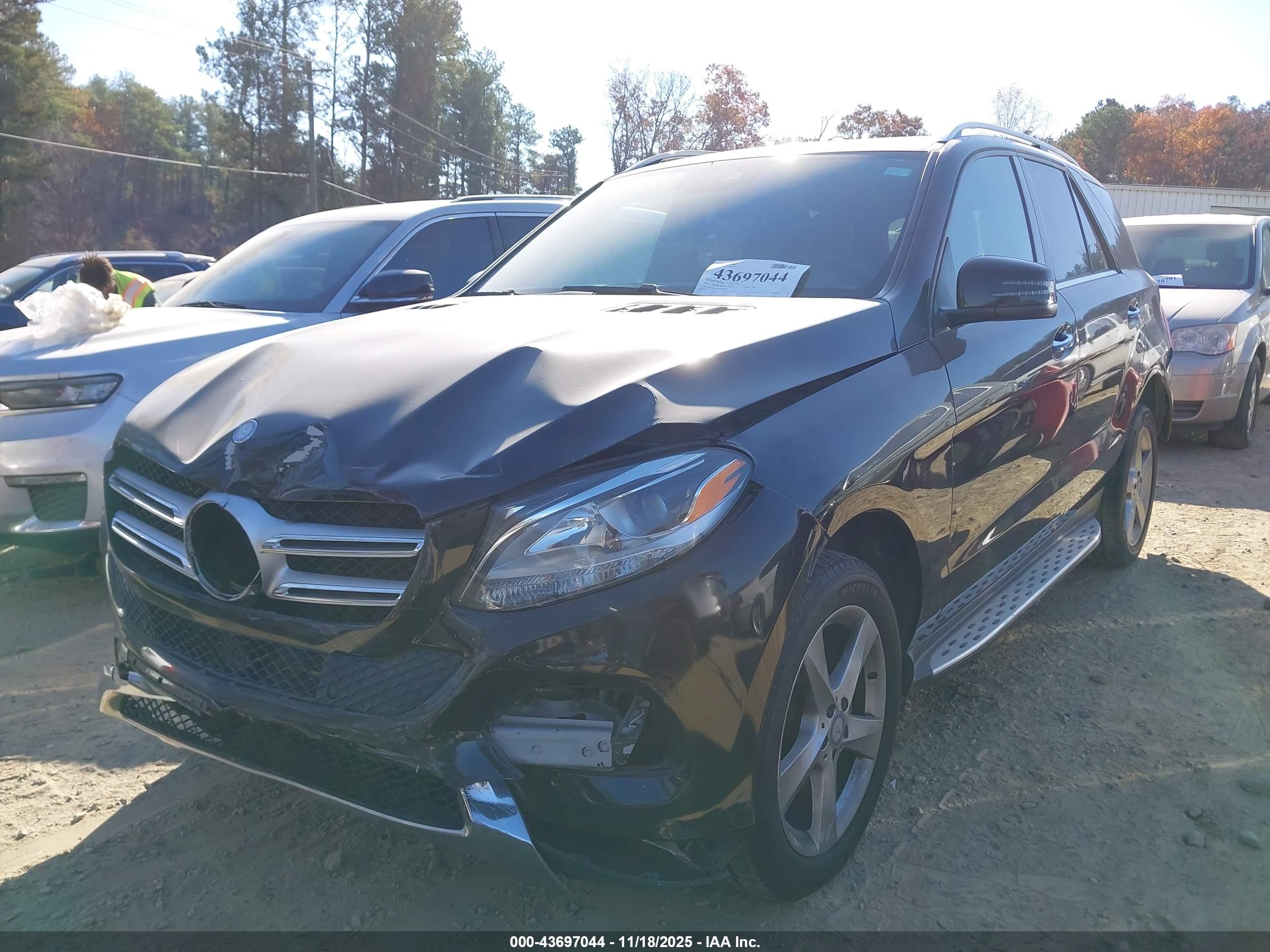 MERCEDES-BENZ GLE image 2