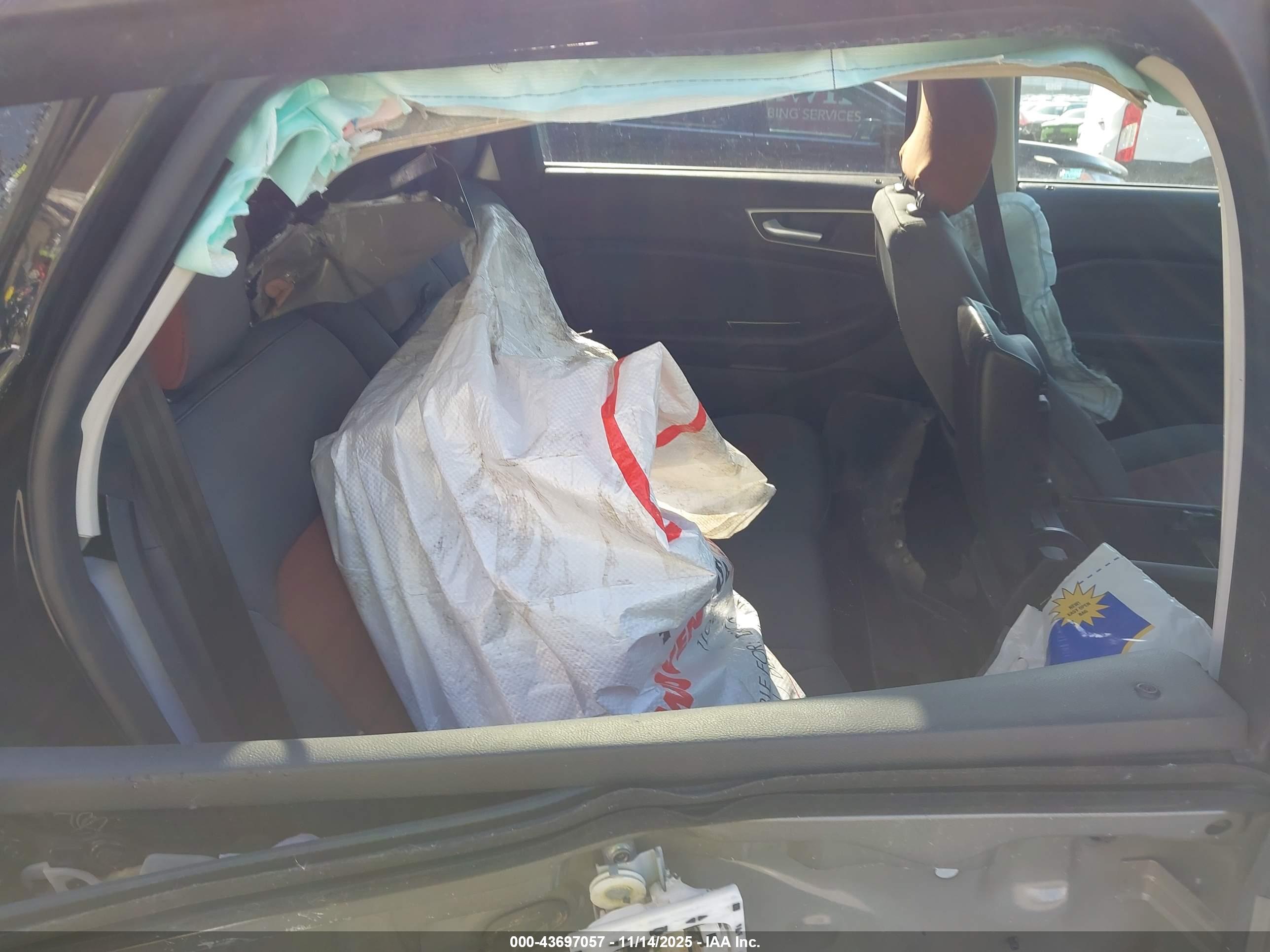FORD EDGE image 8