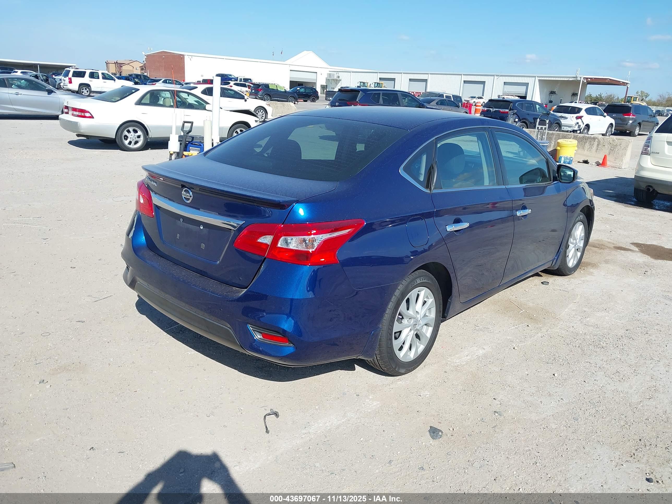NISSAN SENTRA image 4