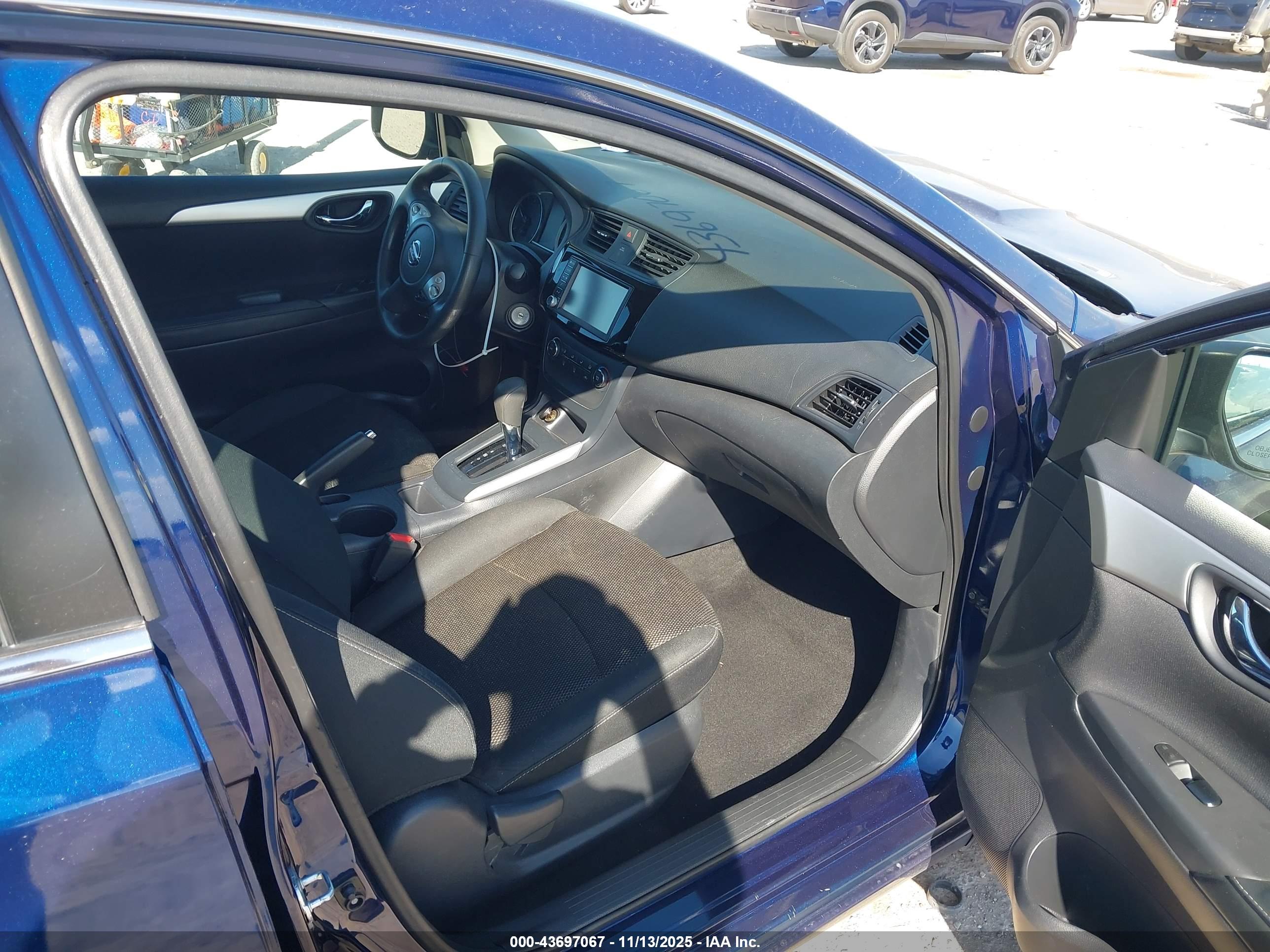 NISSAN SENTRA image 5
