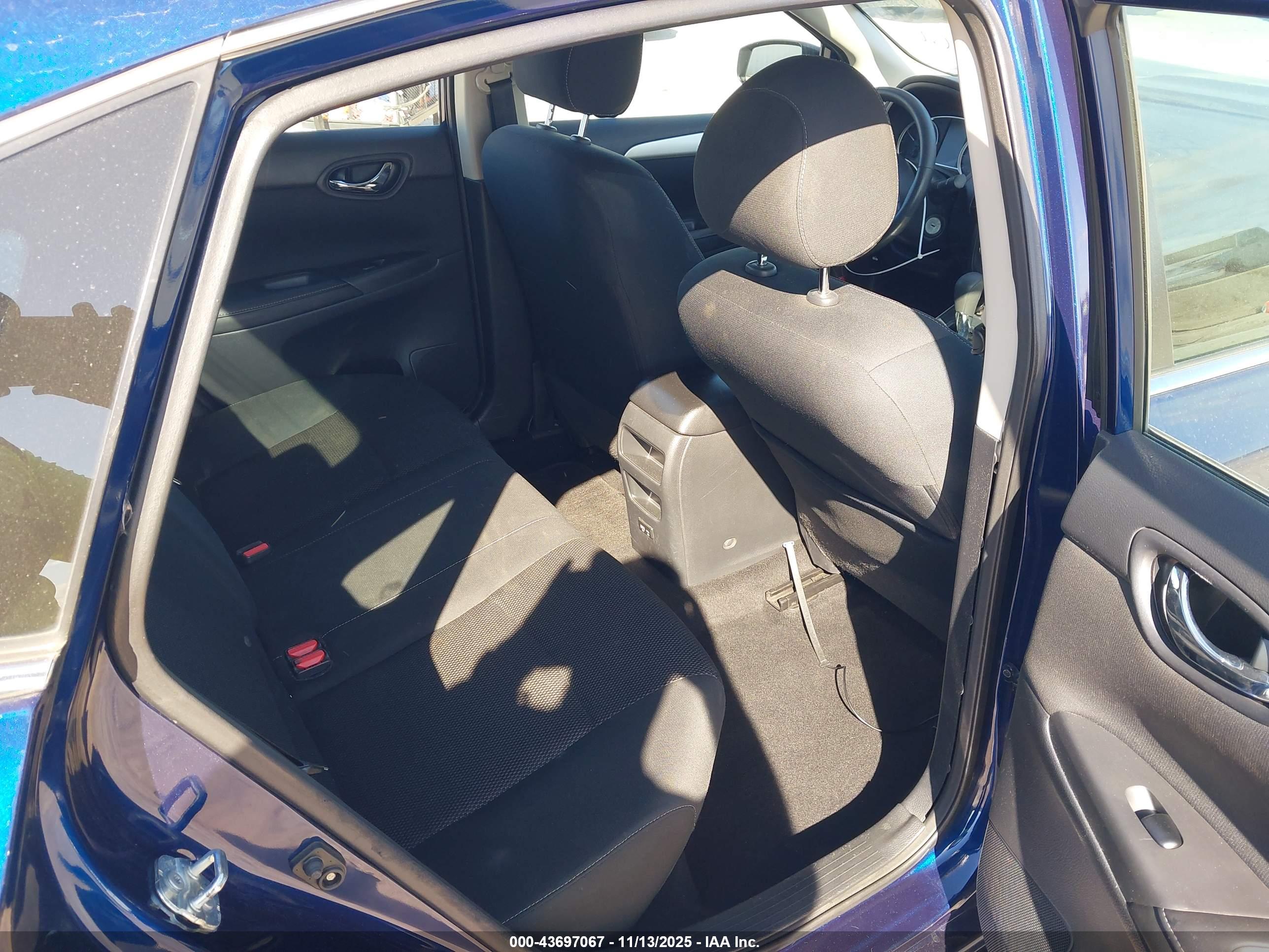 NISSAN SENTRA image 8