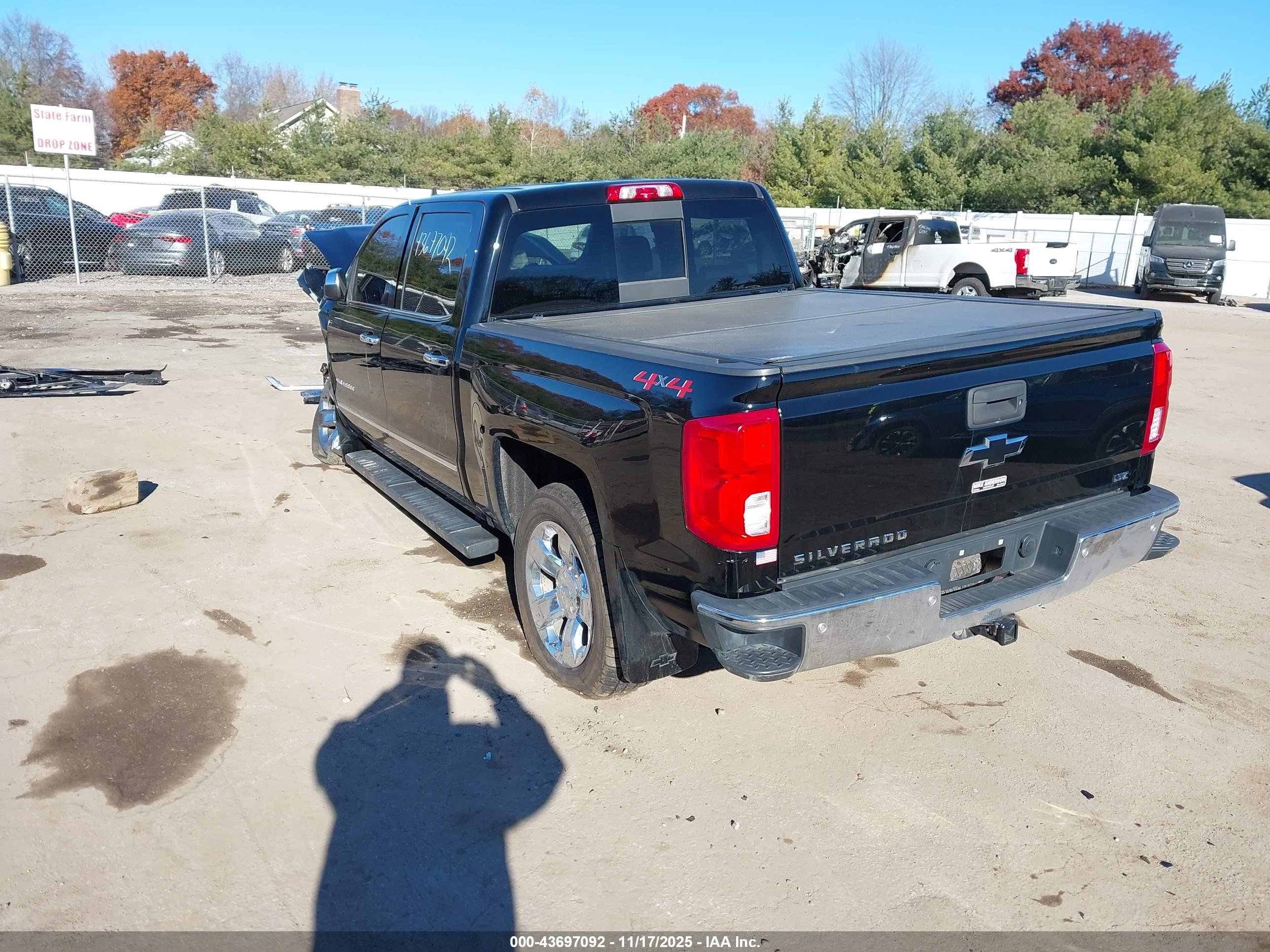 CHEVROLET SILVERADO image 3