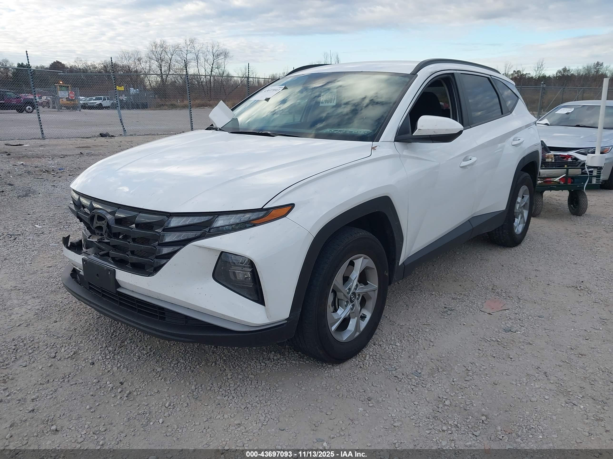 HYUNDAI TUCSON image 2