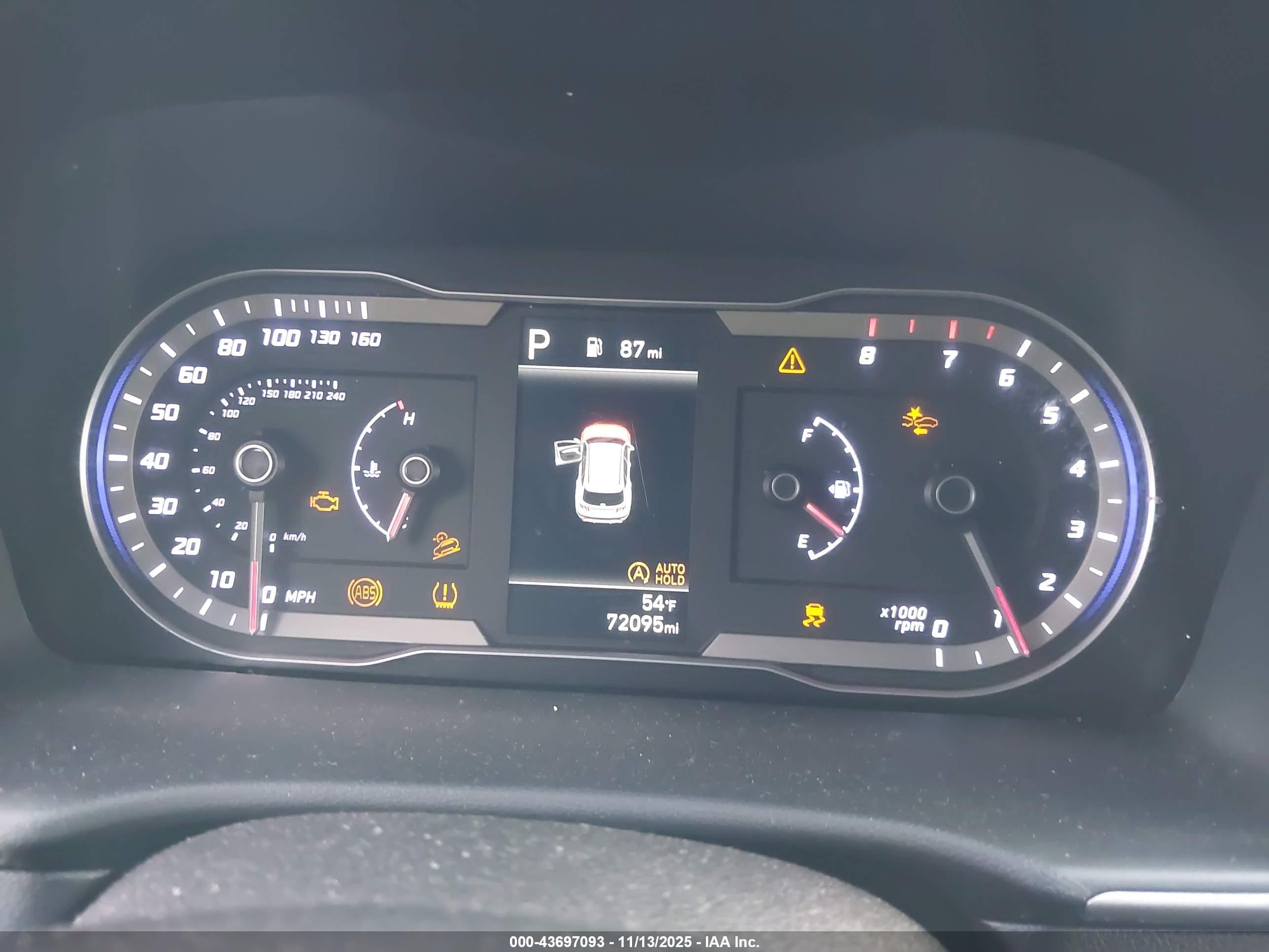 HYUNDAI TUCSON image 7