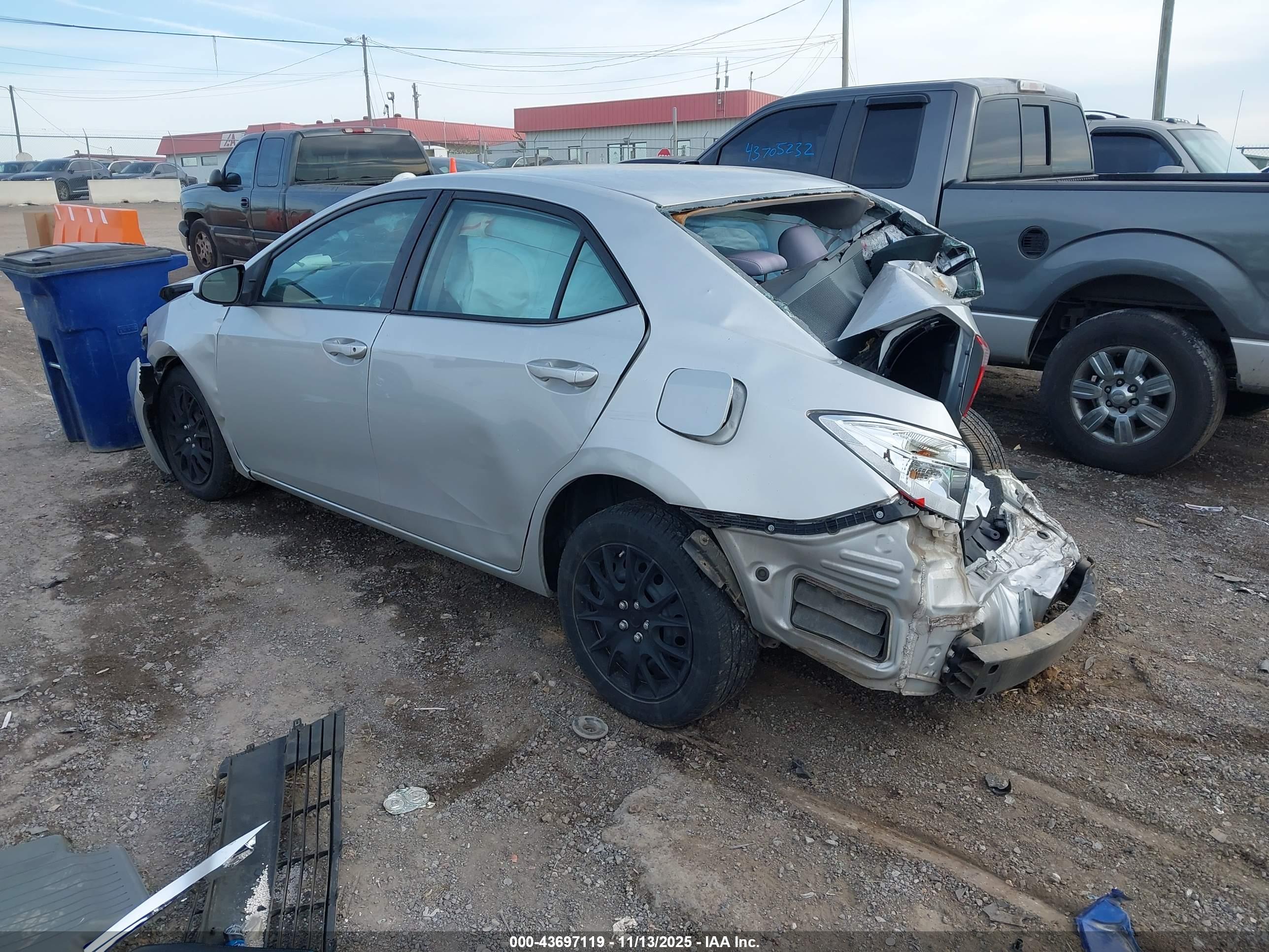 TOYOTA COROLLA image 3