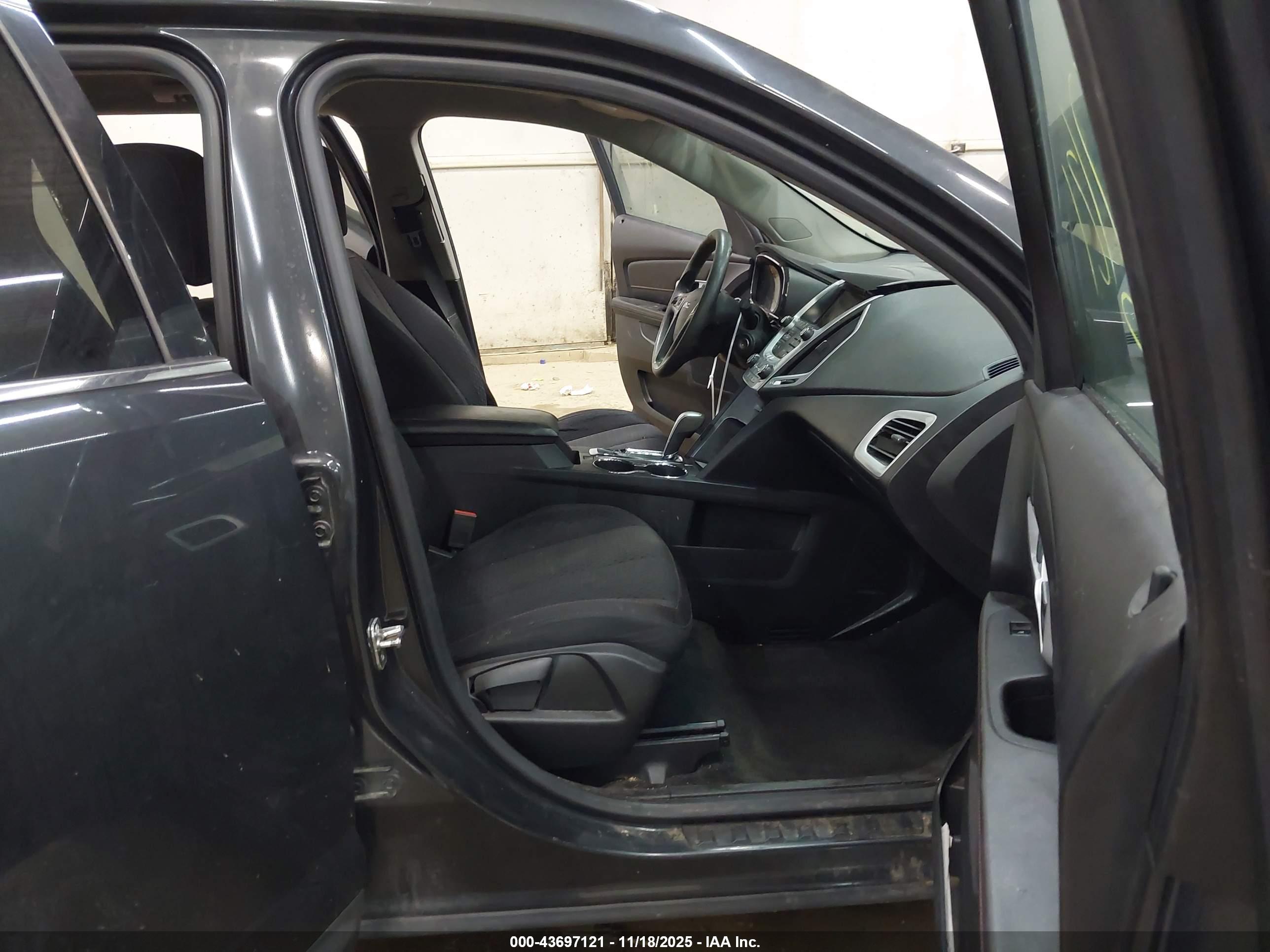 GMC TERRAIN image 5