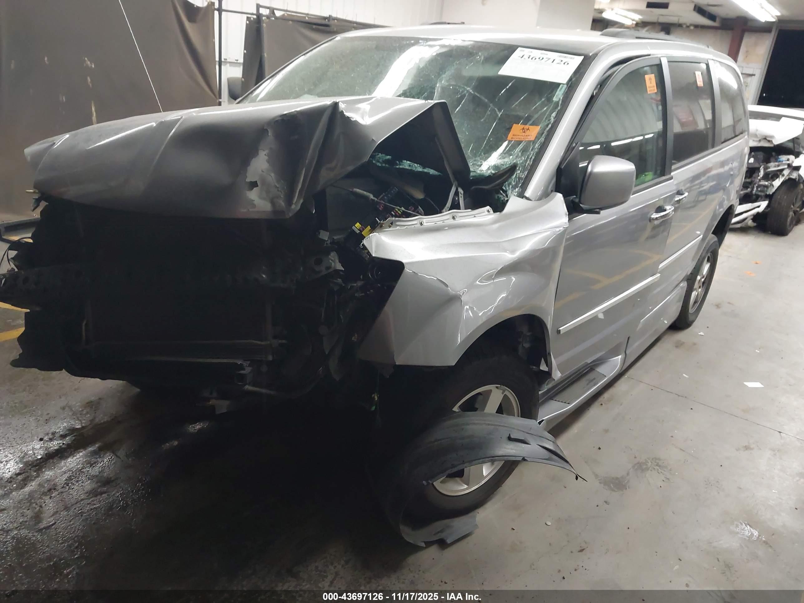 DODGE GRAND image 2
