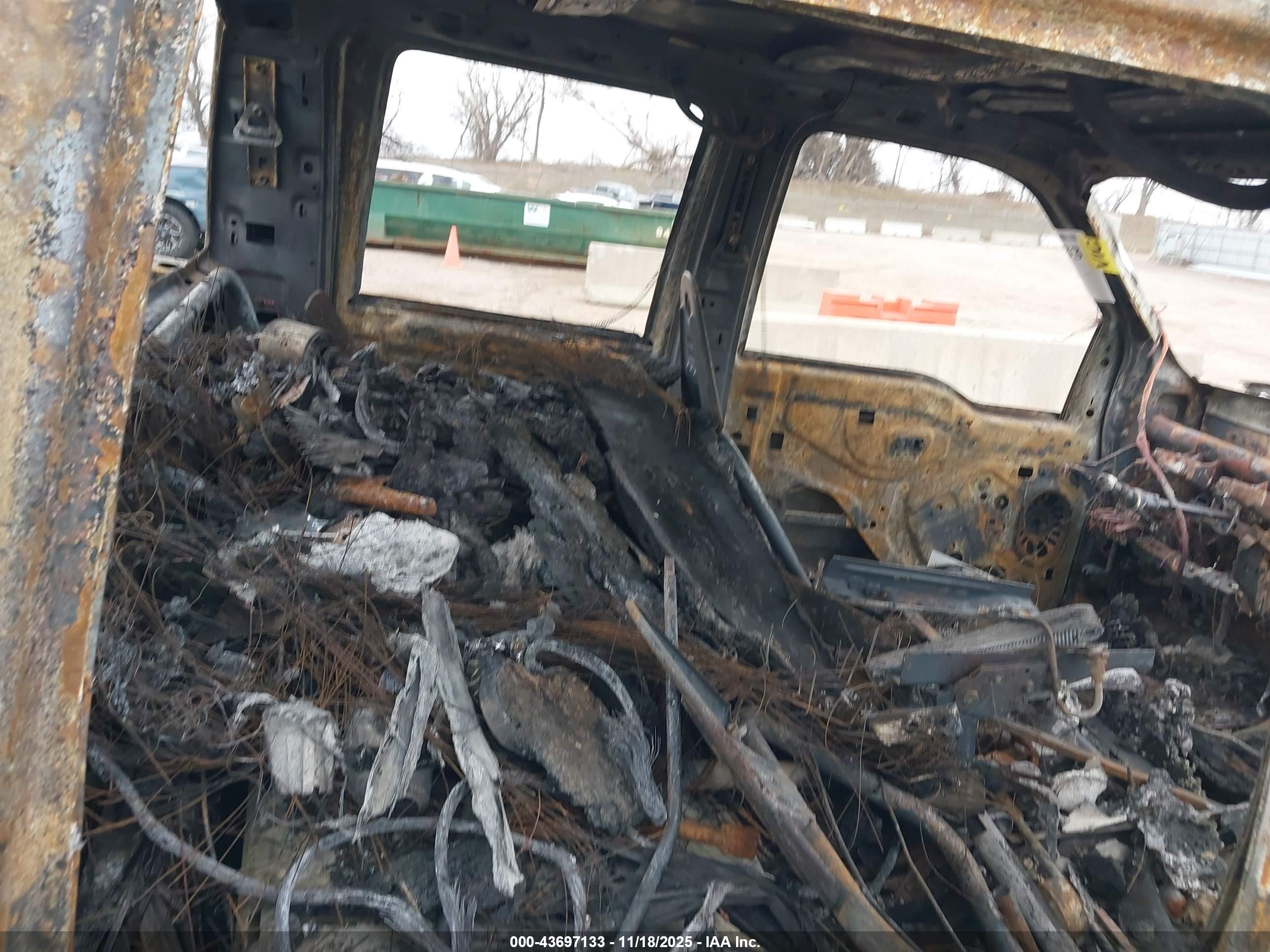 FORD F-350 image 8