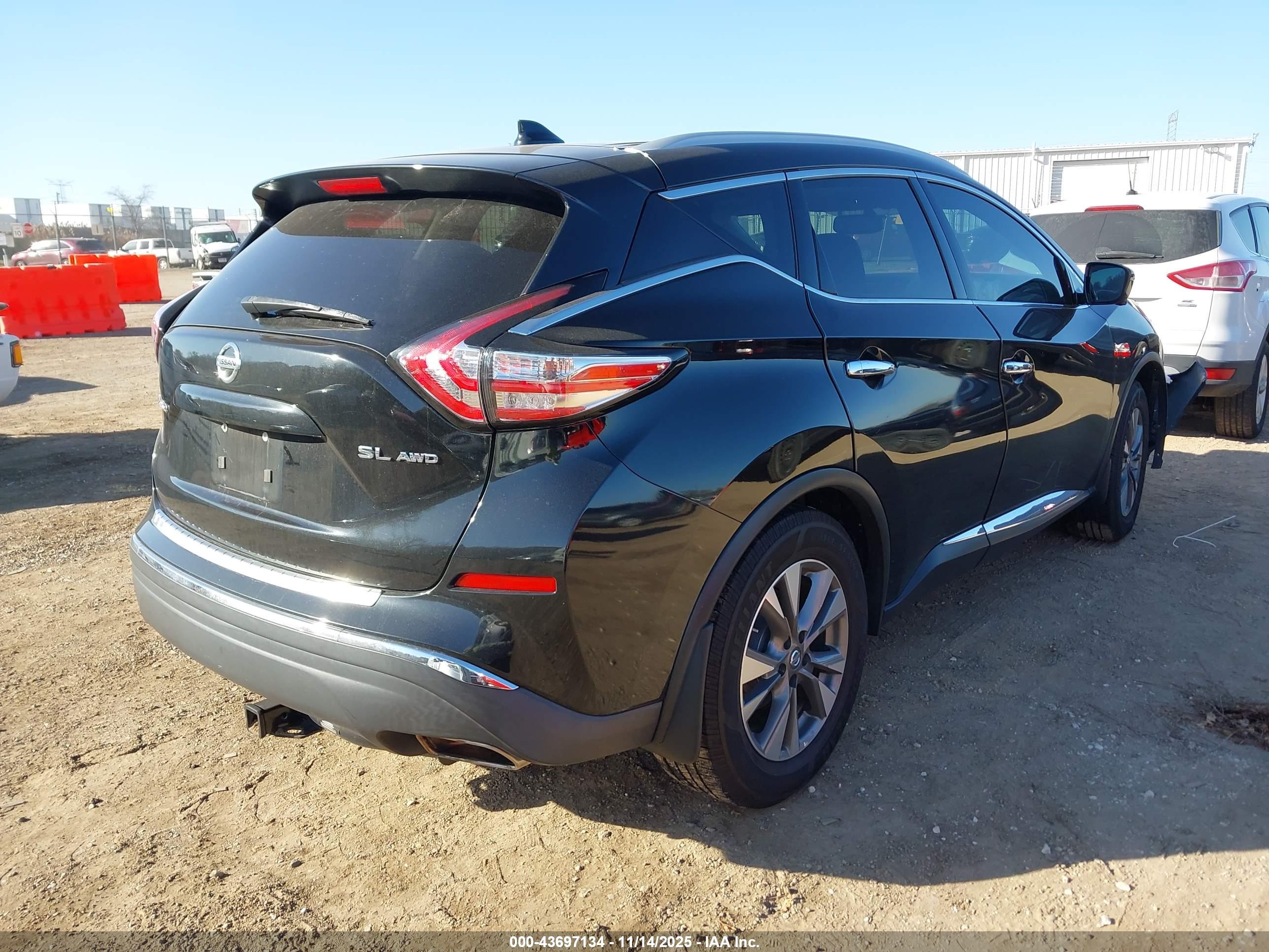NISSAN MURANO image 4