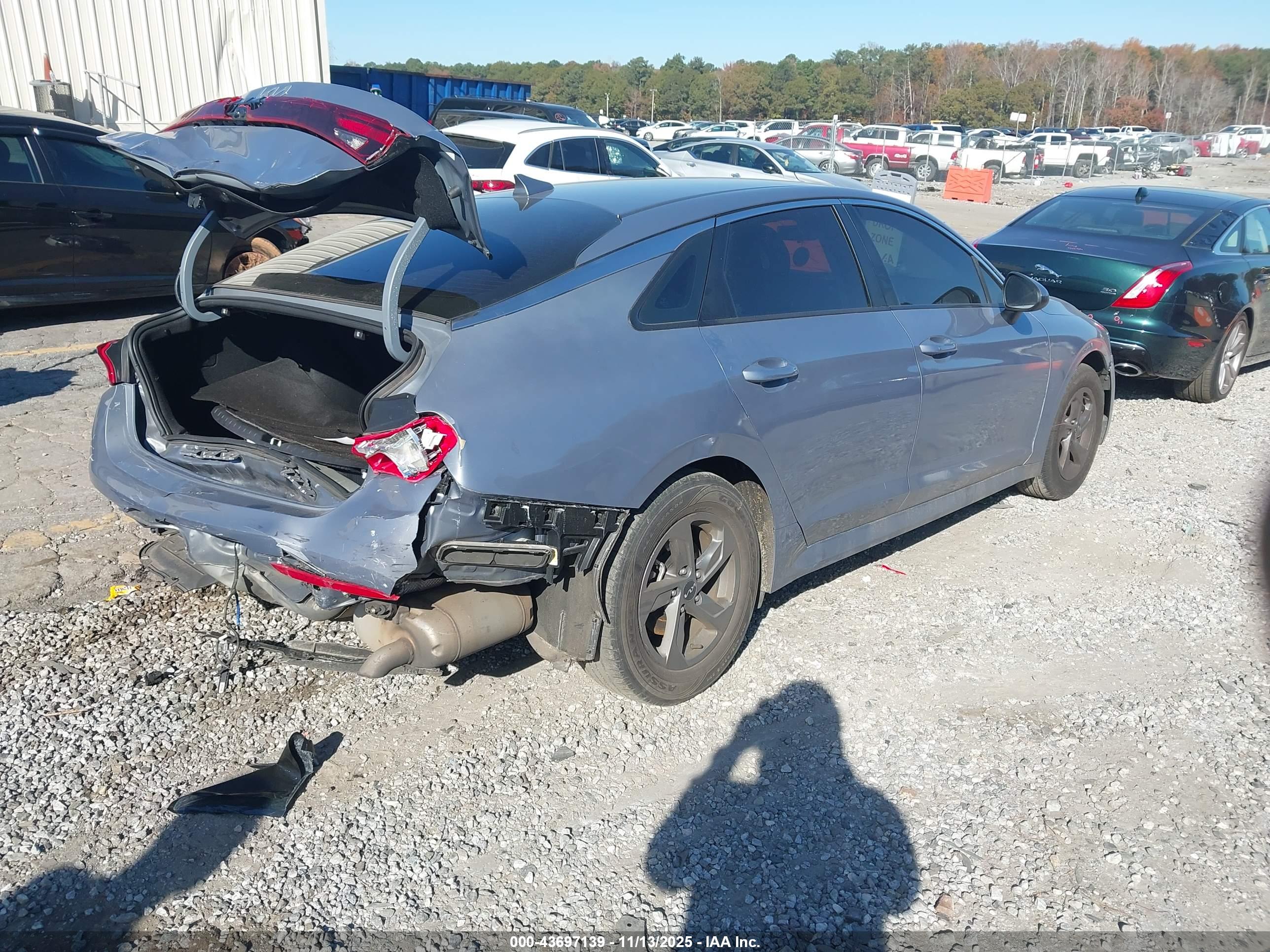 KIA K5 image 4