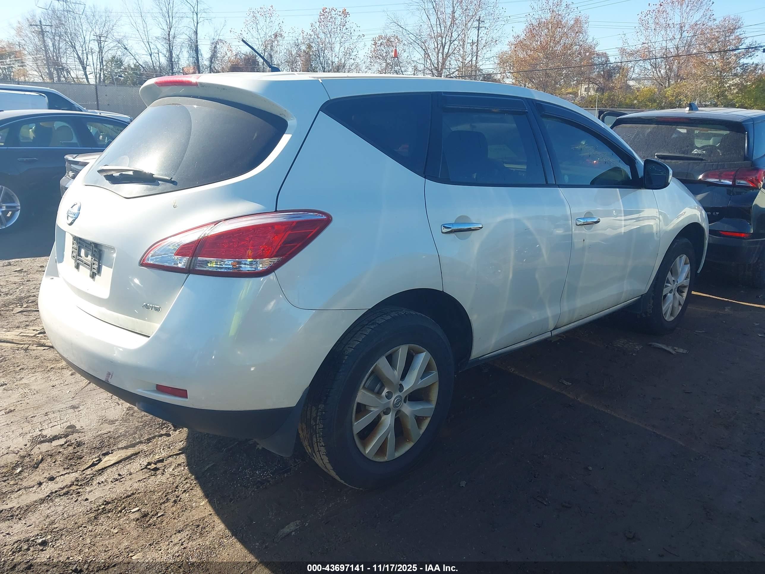 NISSAN MURANO image 4