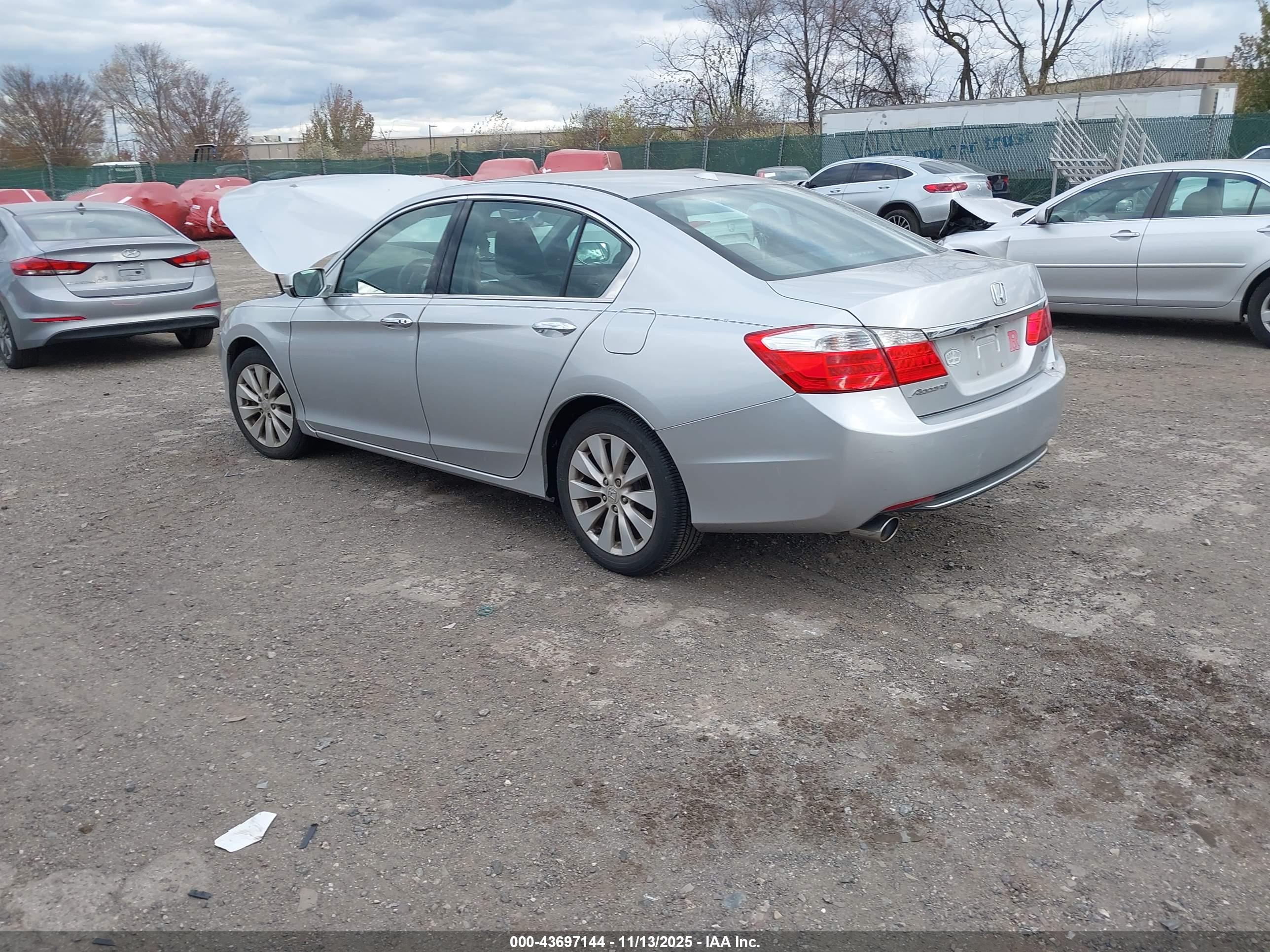 HONDA ACCORD image 3