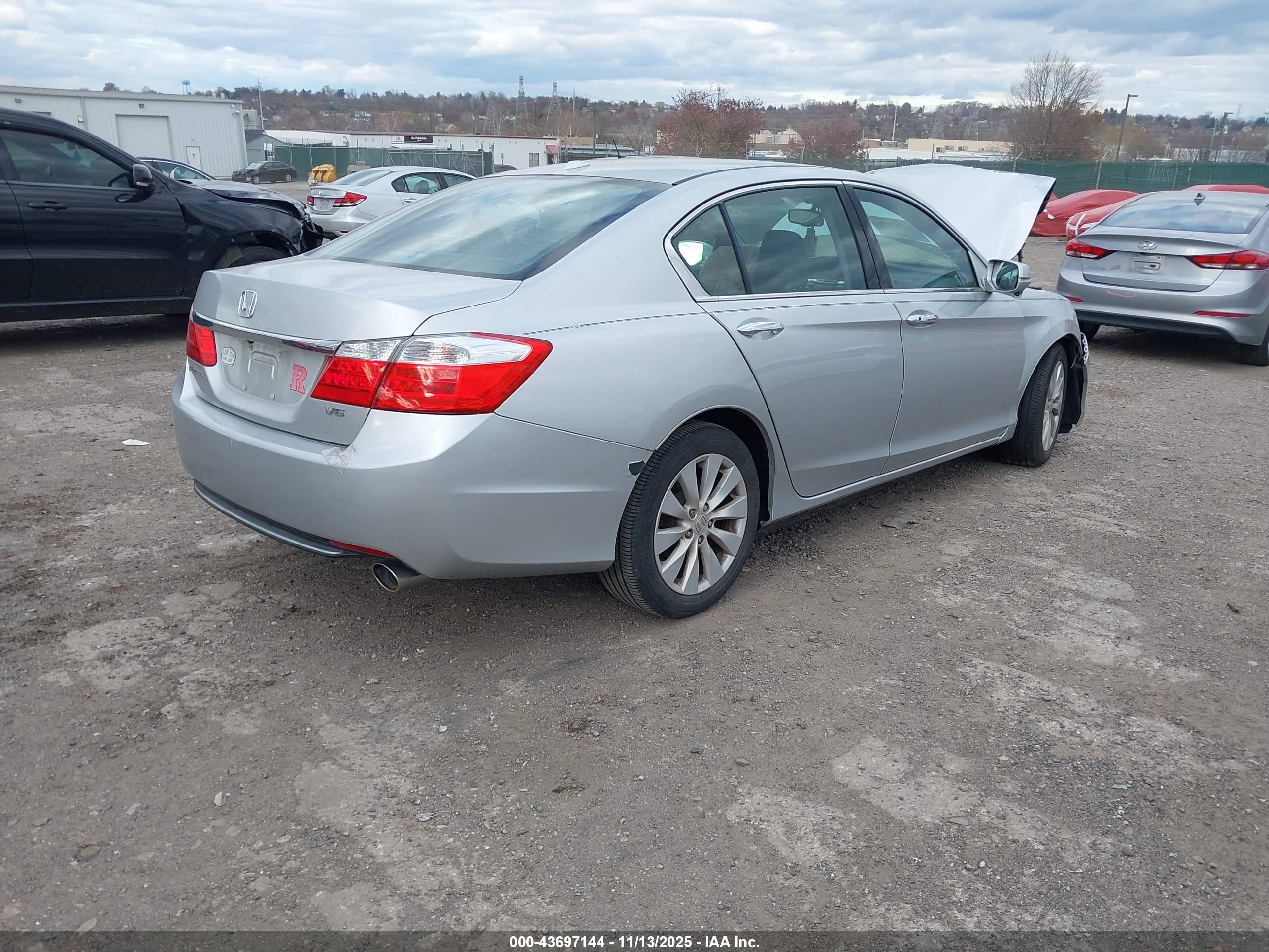 HONDA ACCORD image 4