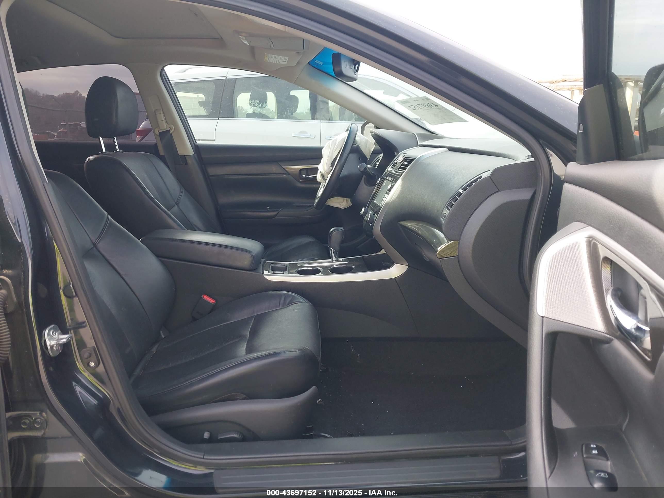 NISSAN ALTIMA image 5