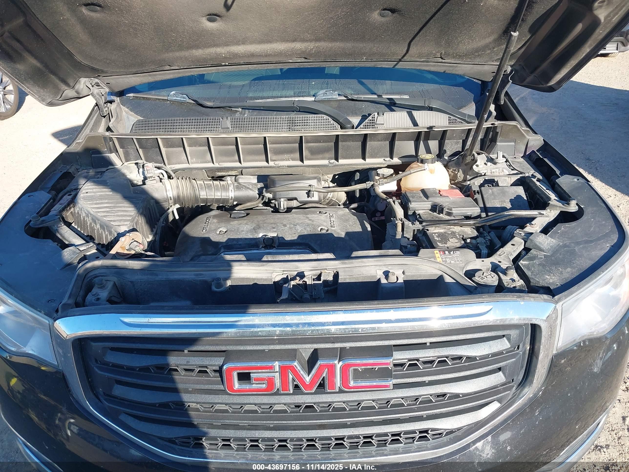 GMC ACADIA image 10