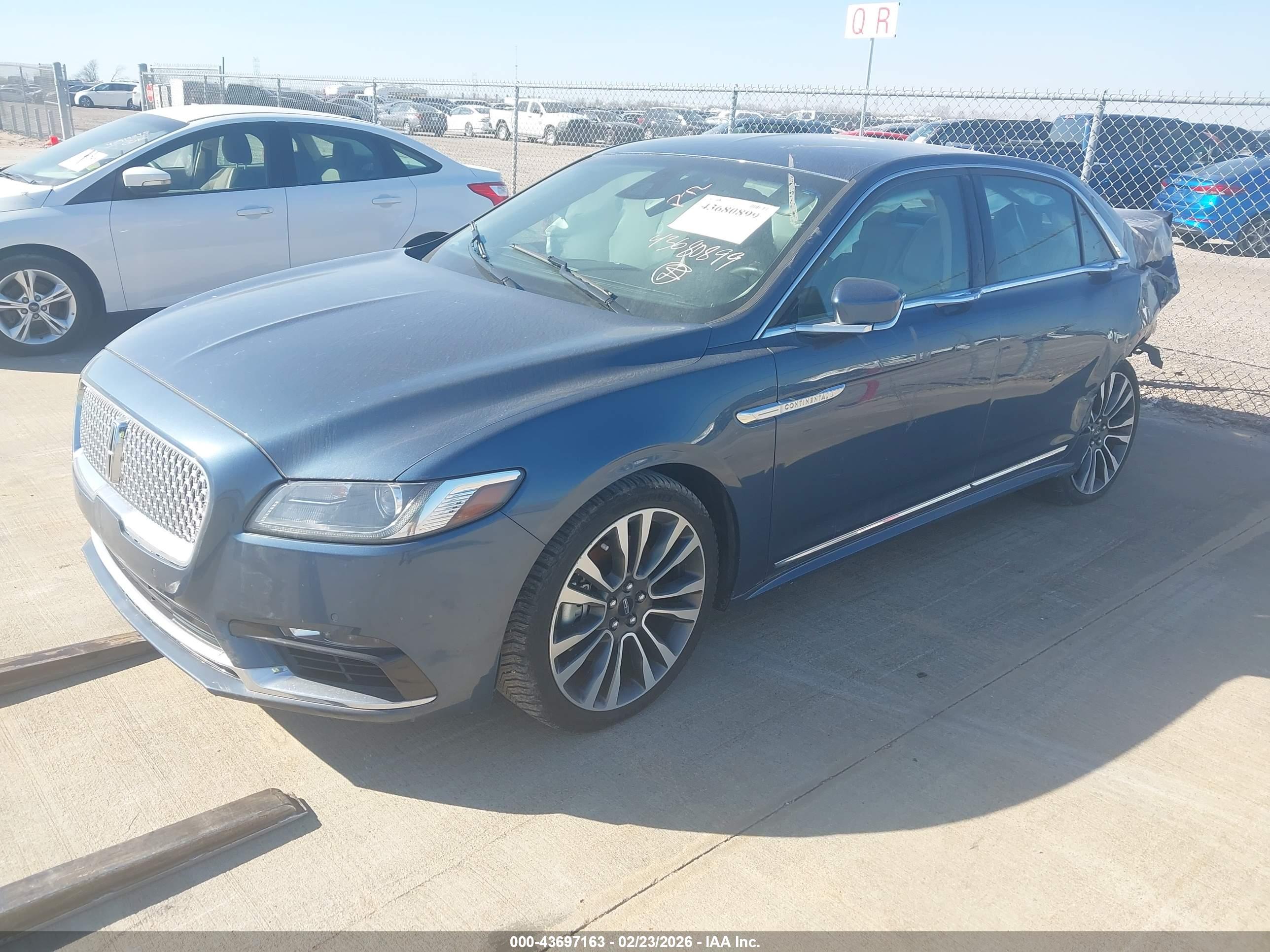 LINCOLN CONTINENTAL image 2