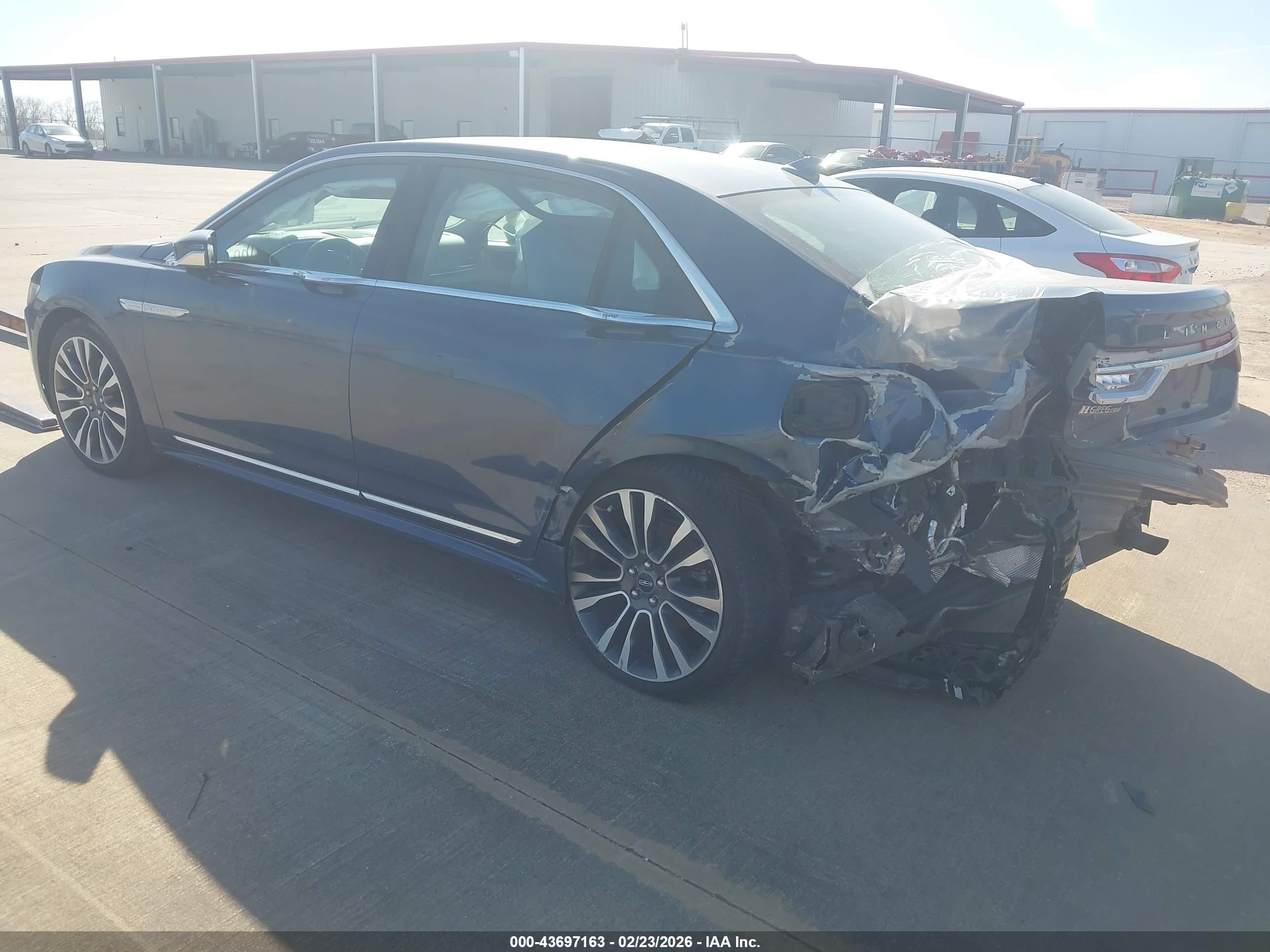 LINCOLN CONTINENTAL image 3