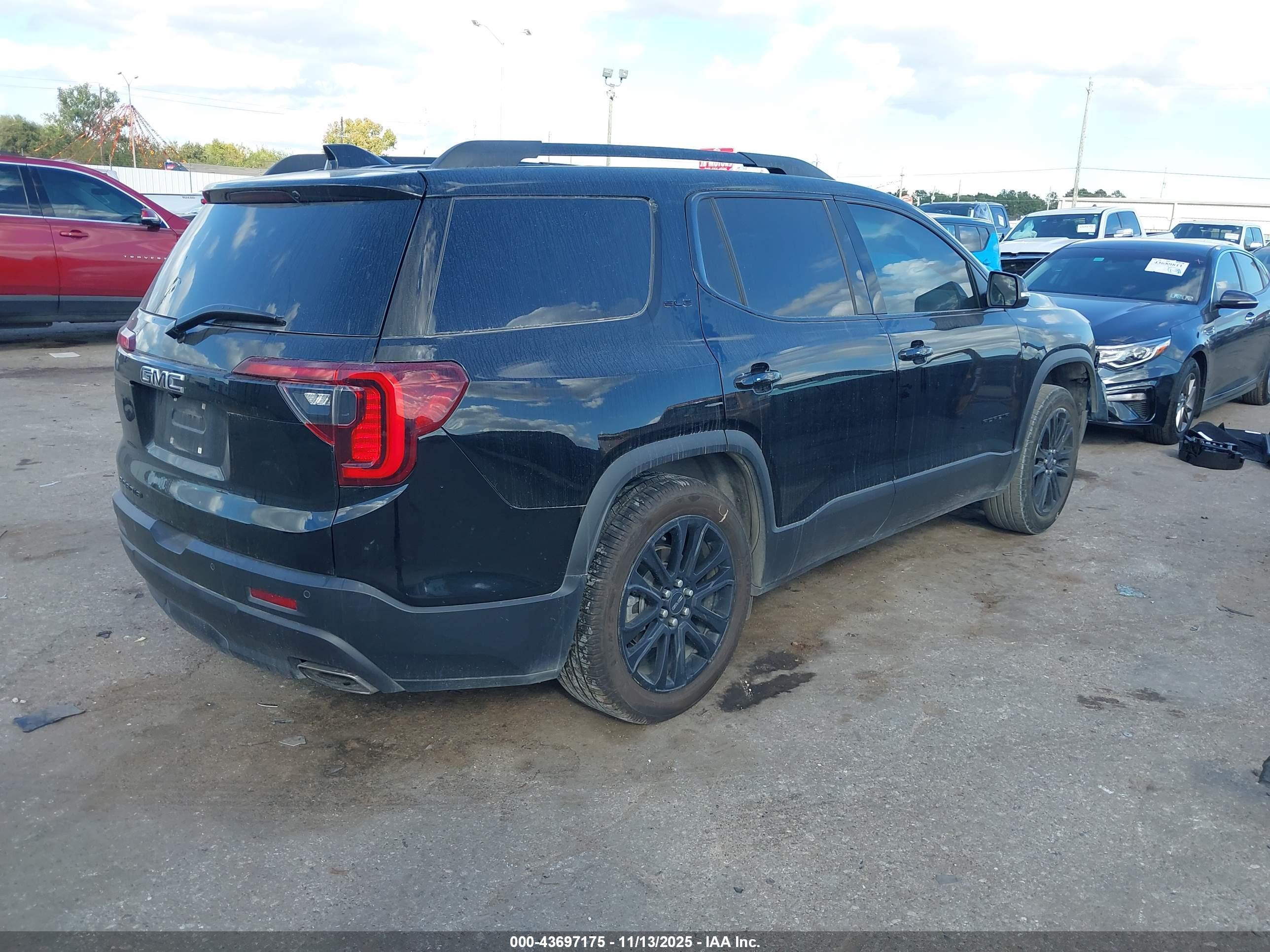 GMC ACADIA image 4