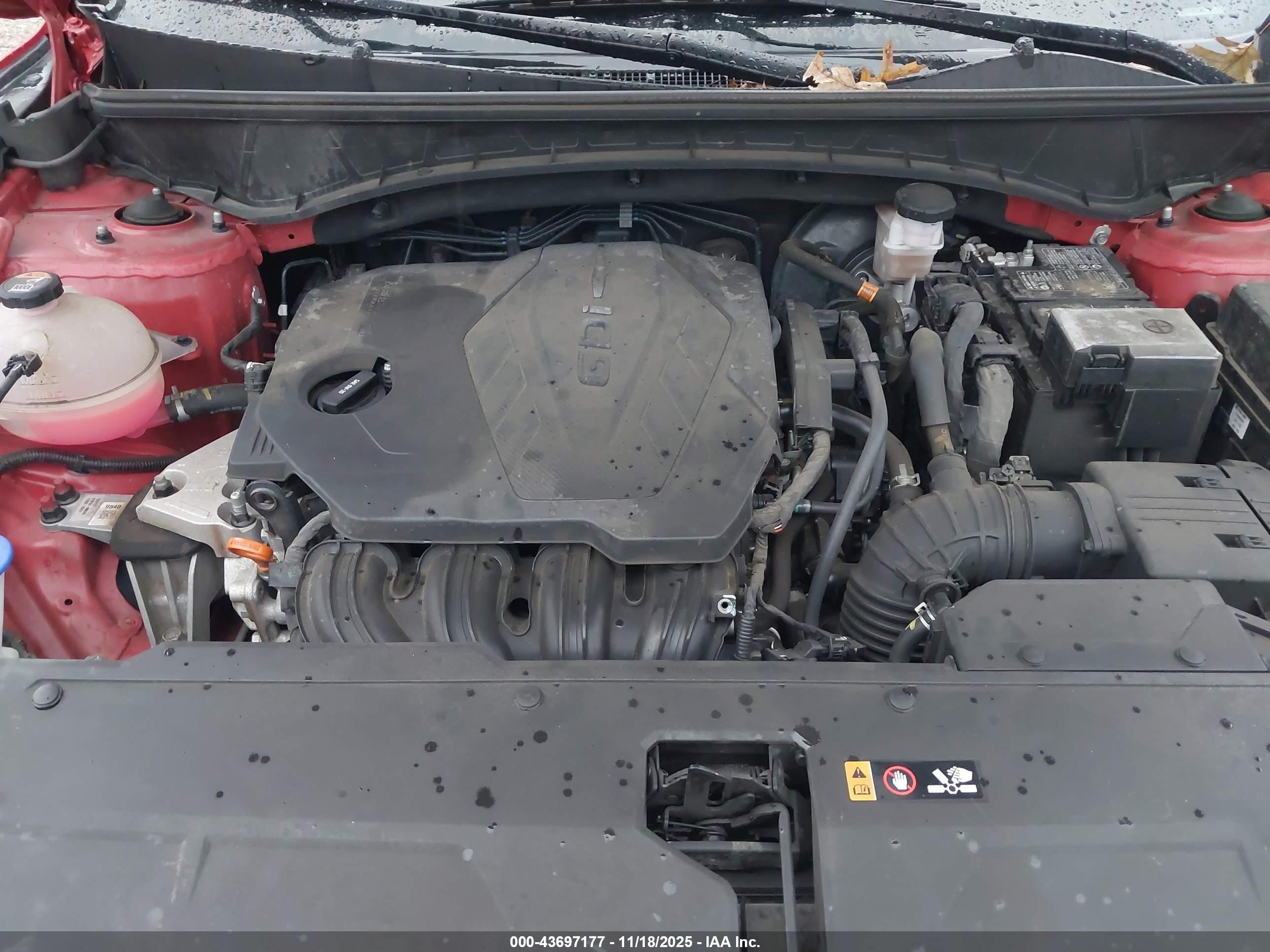 HYUNDAI TUCSON image 10