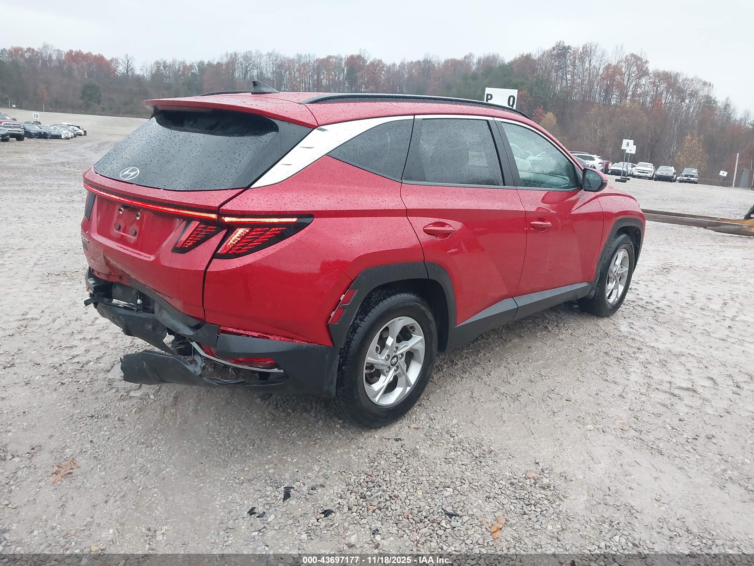 HYUNDAI TUCSON image 4