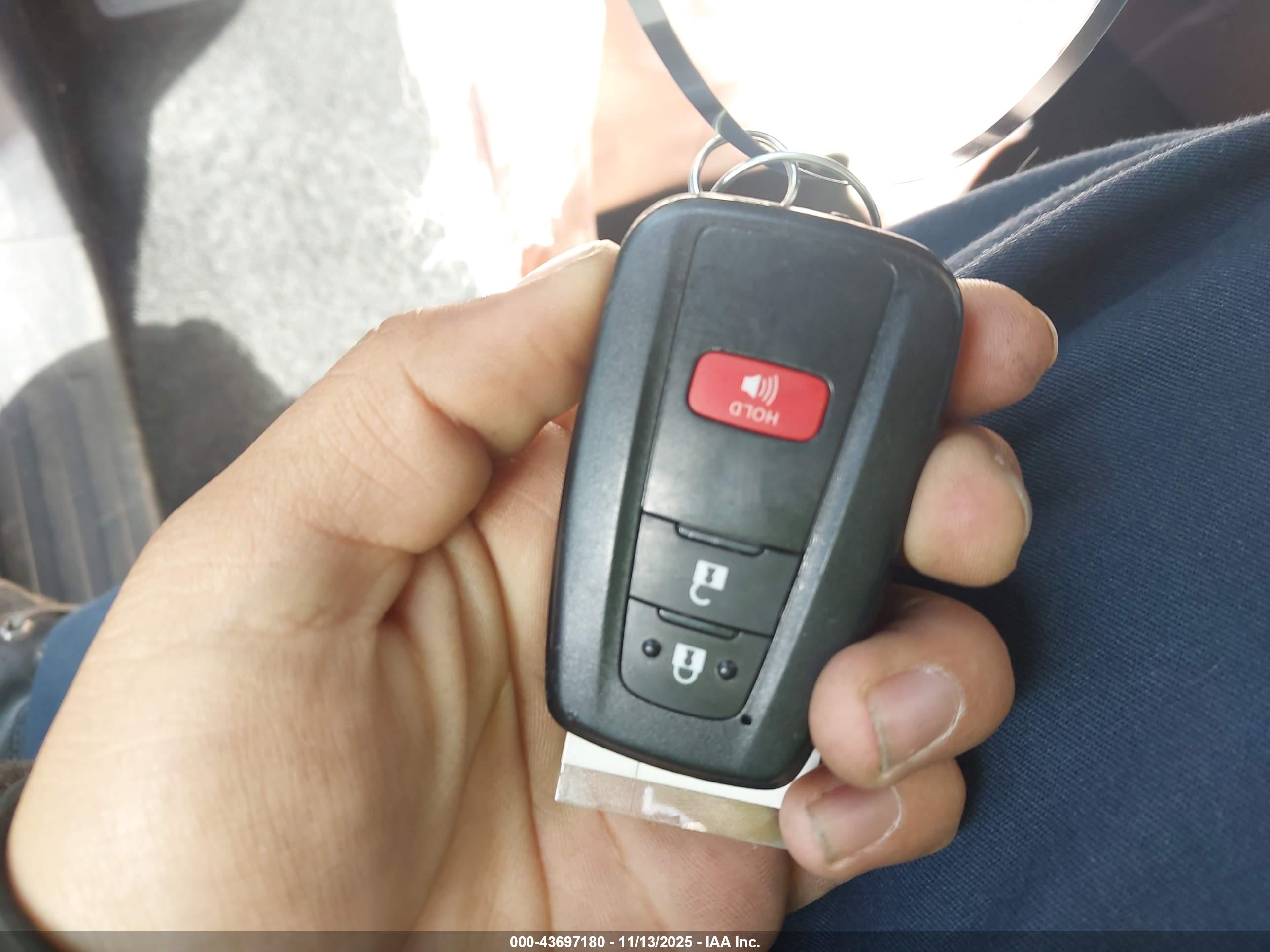 TOYOTA 4RUNNER image 11