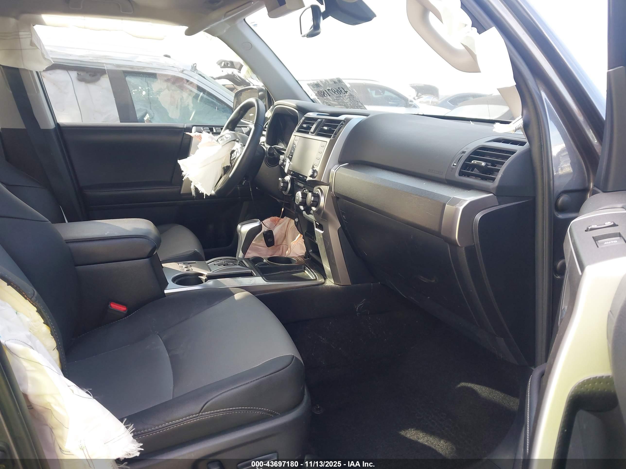 TOYOTA 4RUNNER image 5