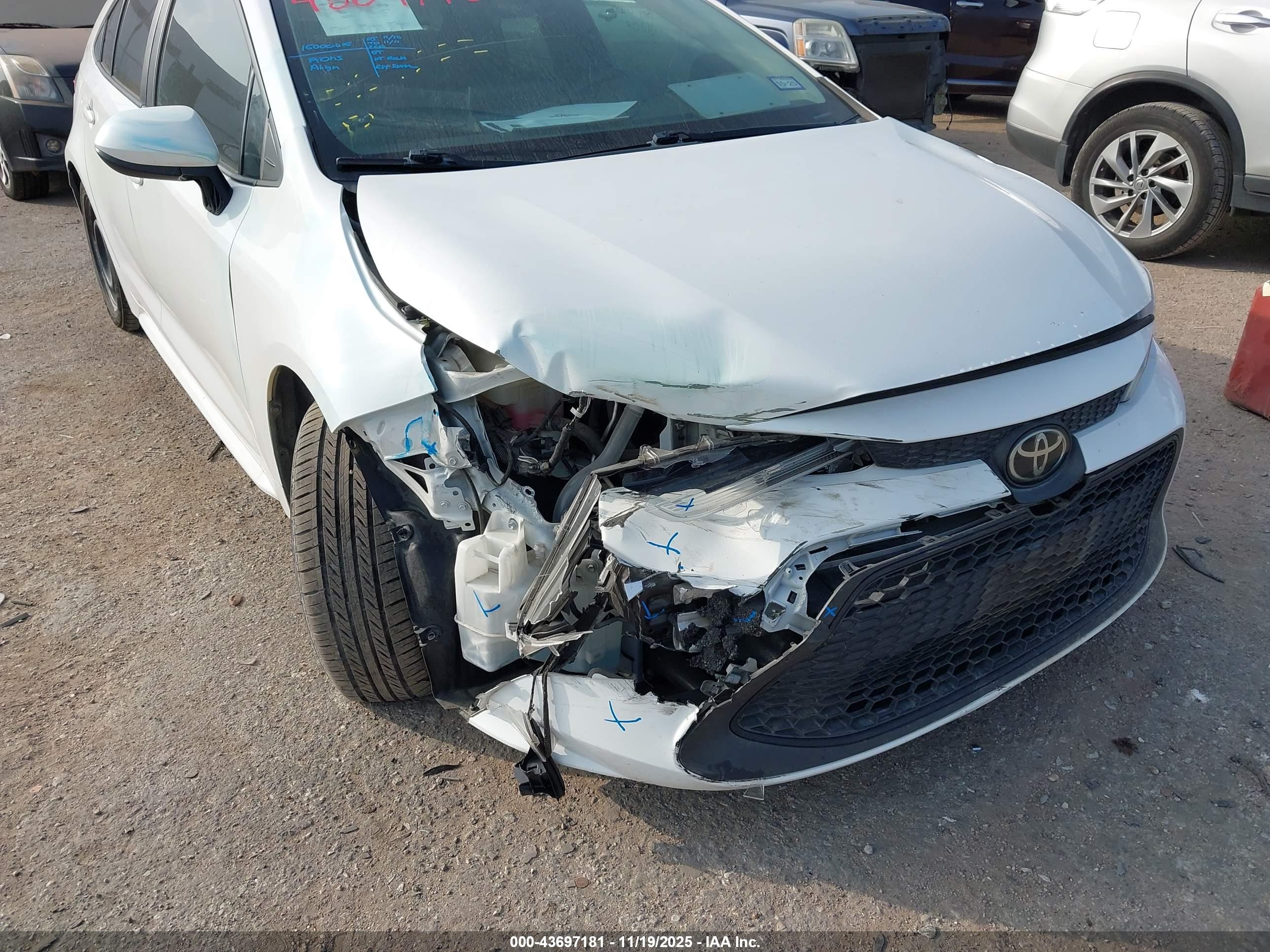 TOYOTA COROLLA image 6