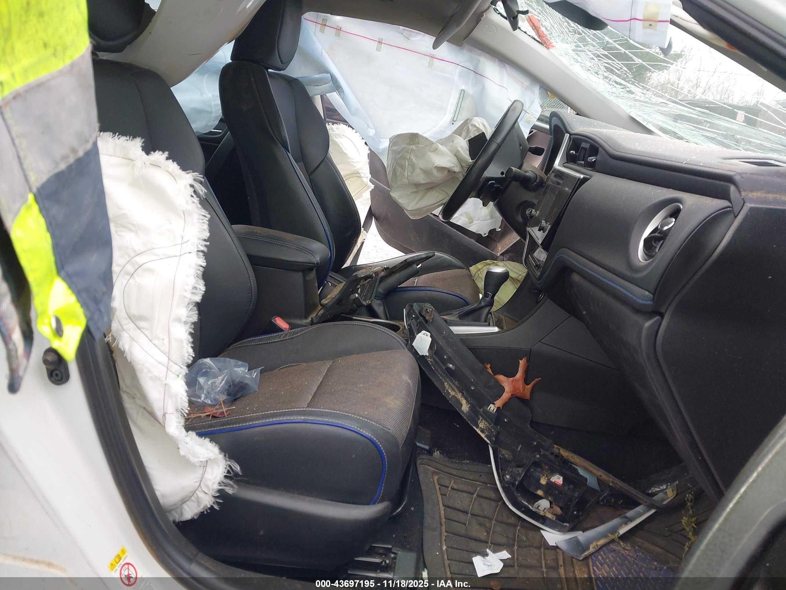 TOYOTA COROLLA image 5