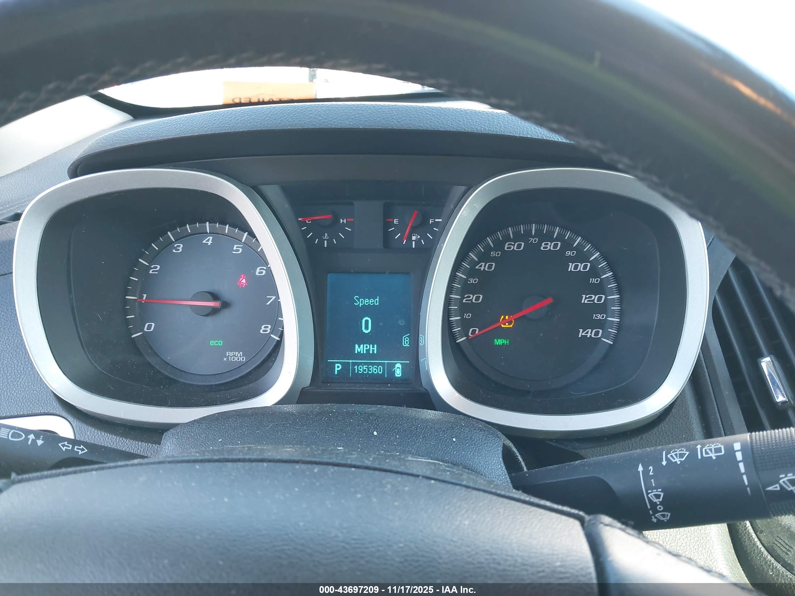 CHEVROLET EQUINOX image 7