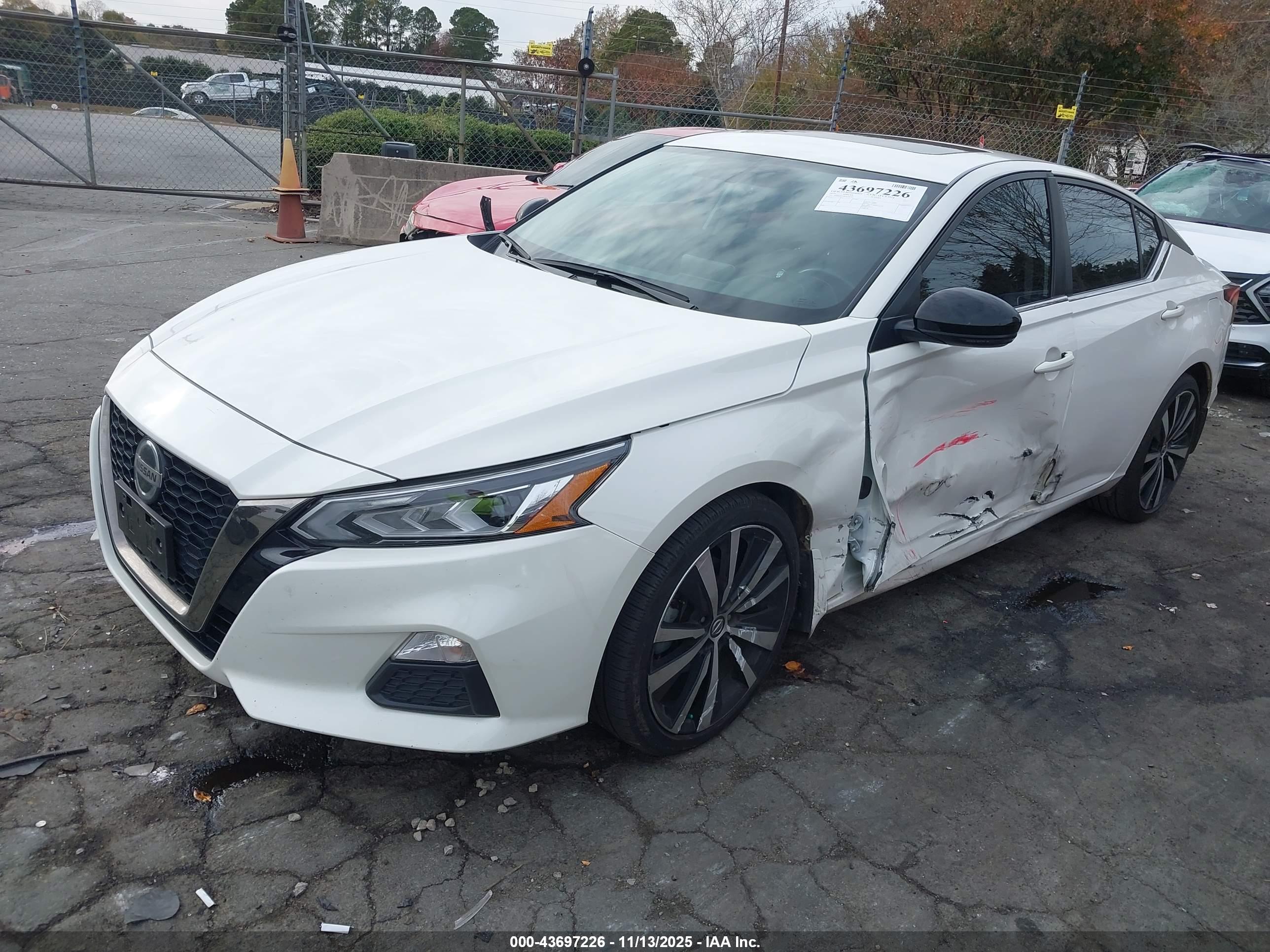 NISSAN ALTIMA image 2