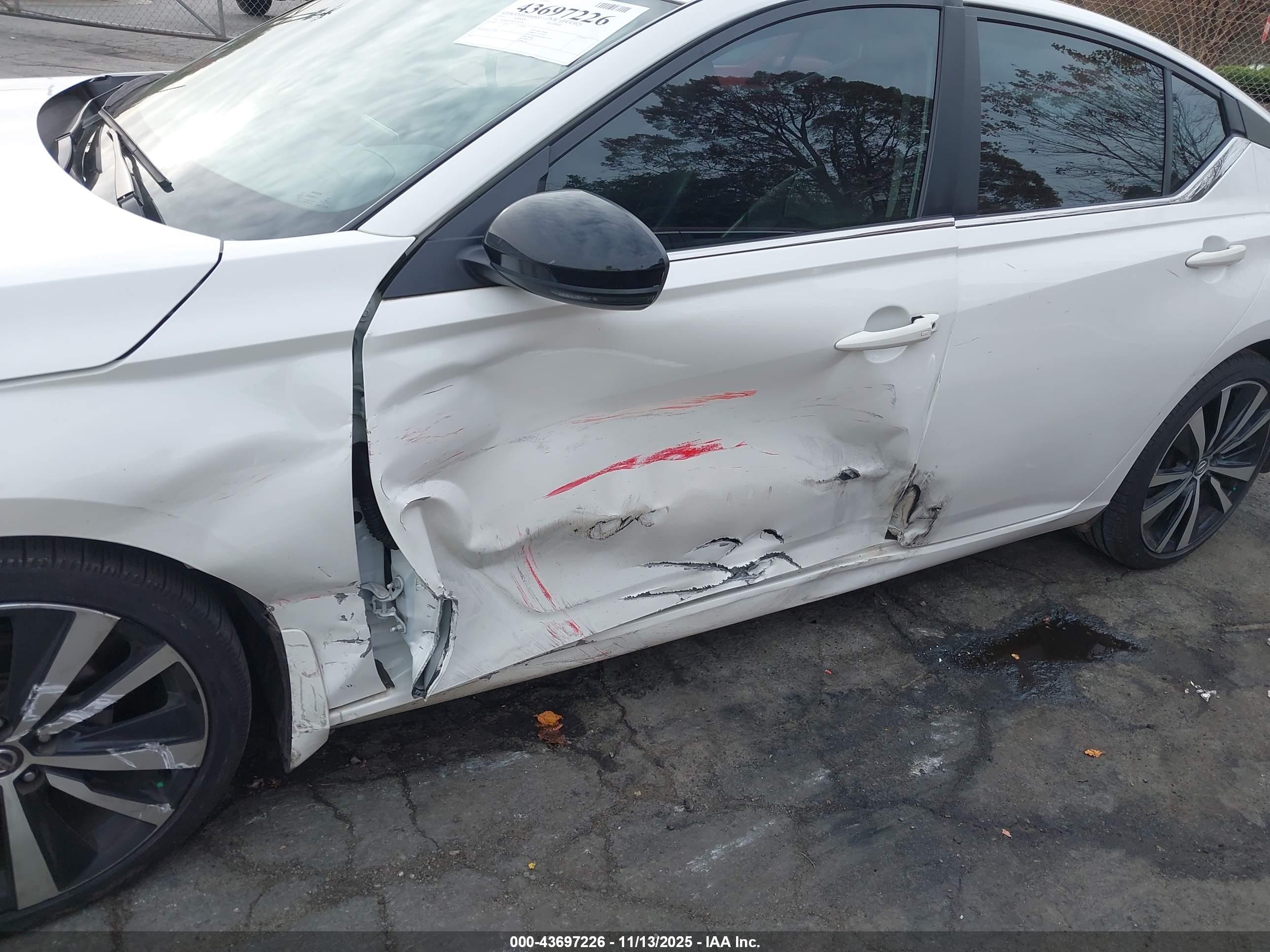 NISSAN ALTIMA image 6