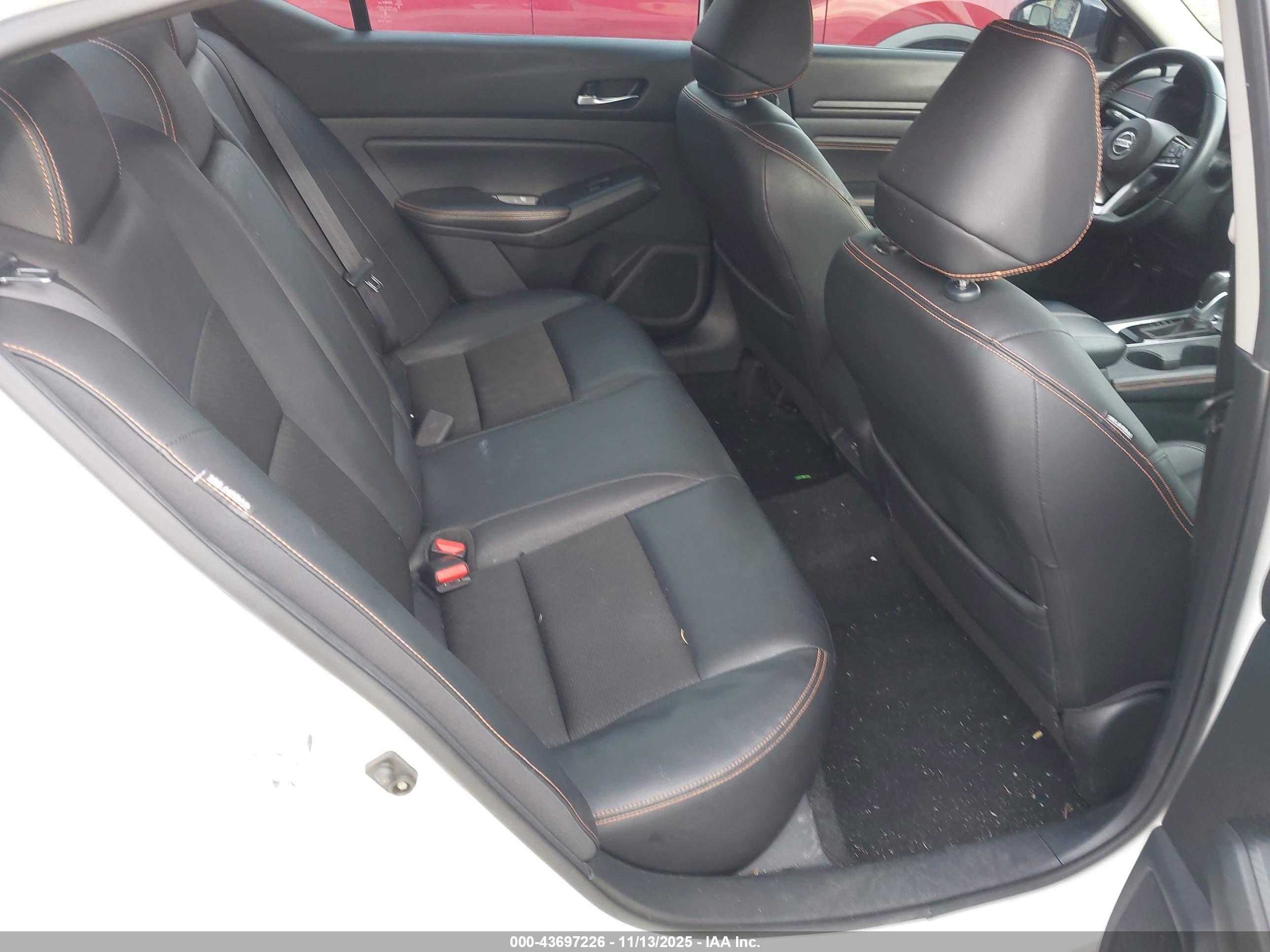 NISSAN ALTIMA image 8