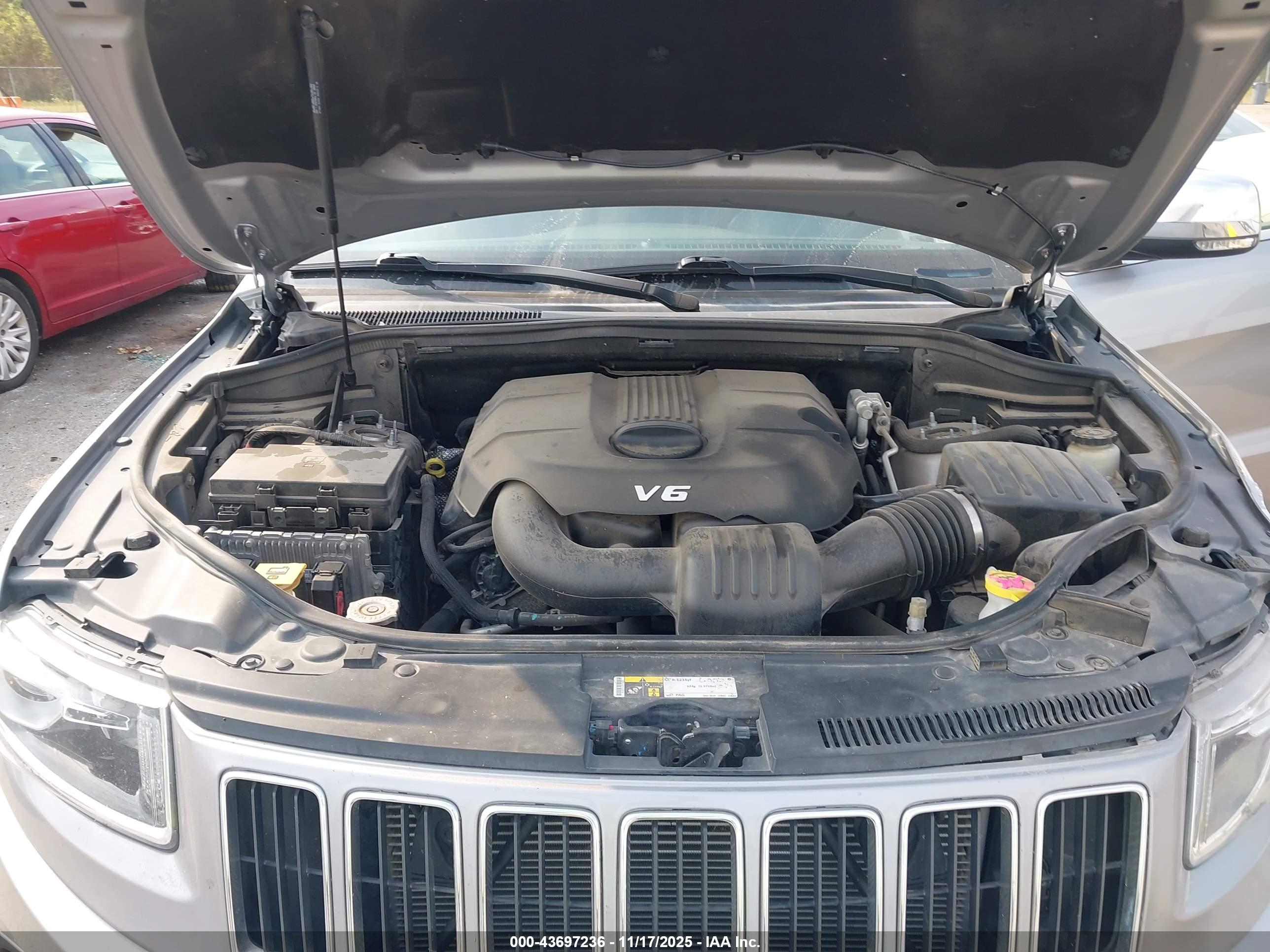 JEEP GRAND image 10