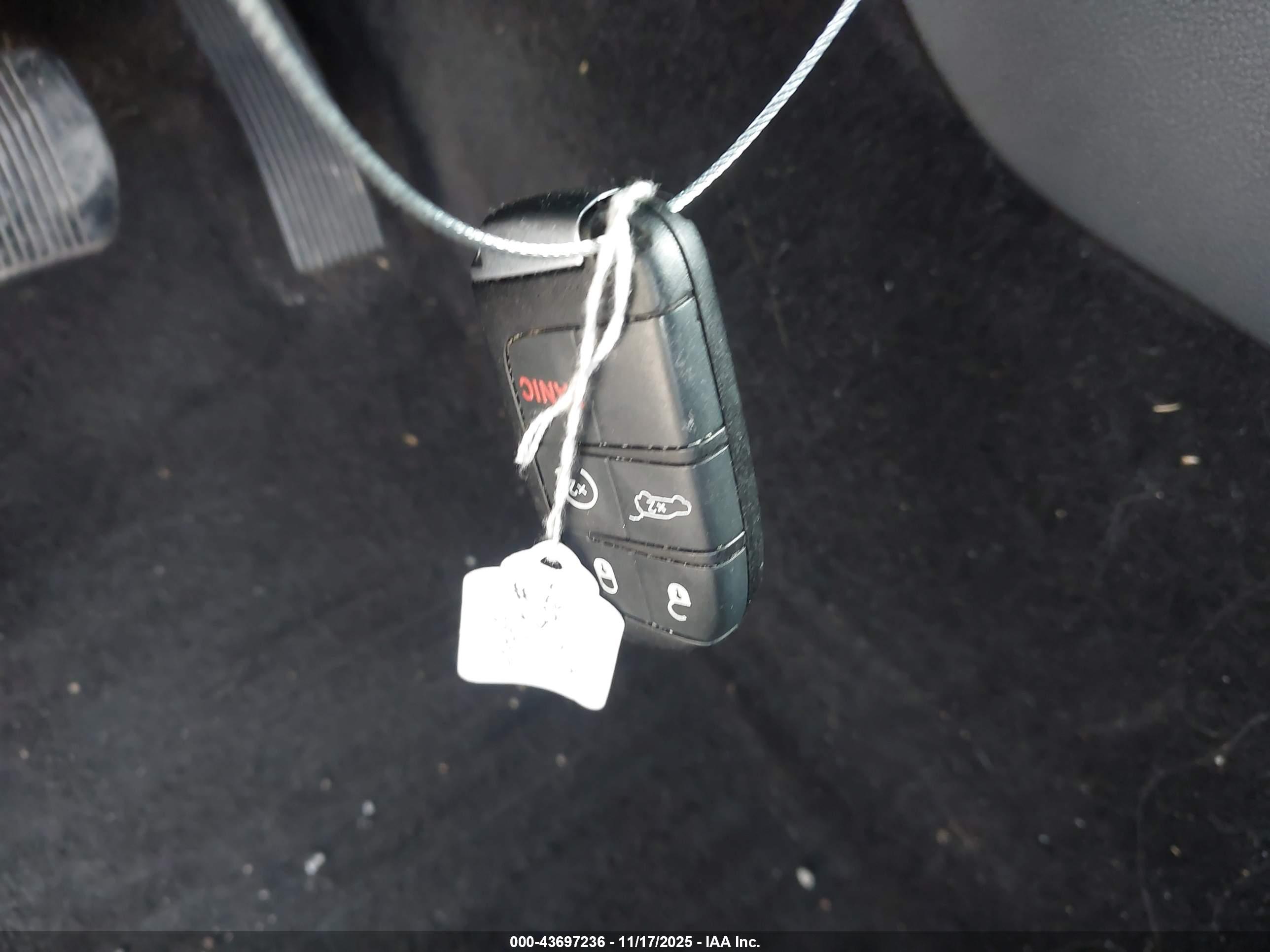 JEEP GRAND image 11