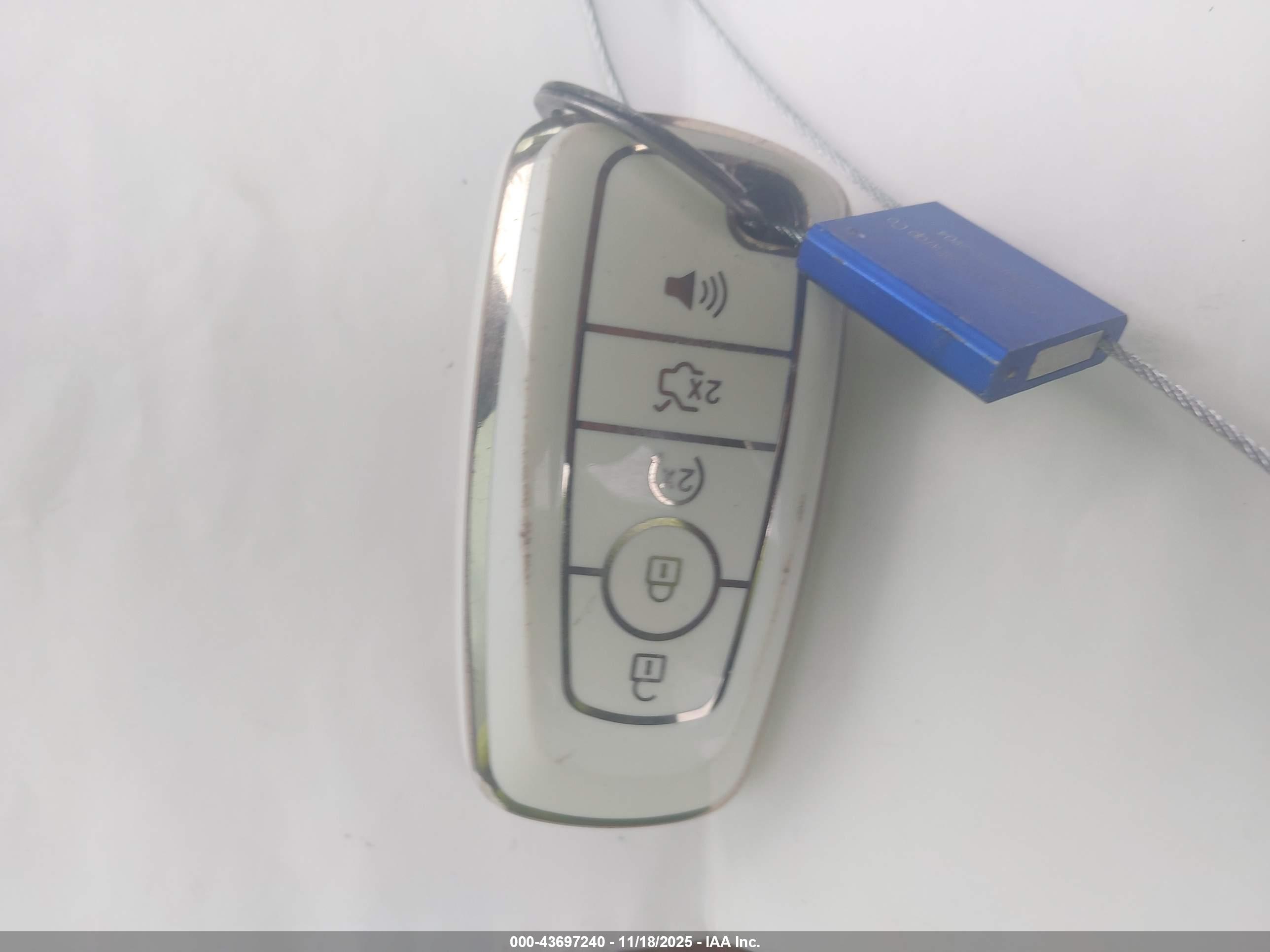 FORD EXPEDITION image 11