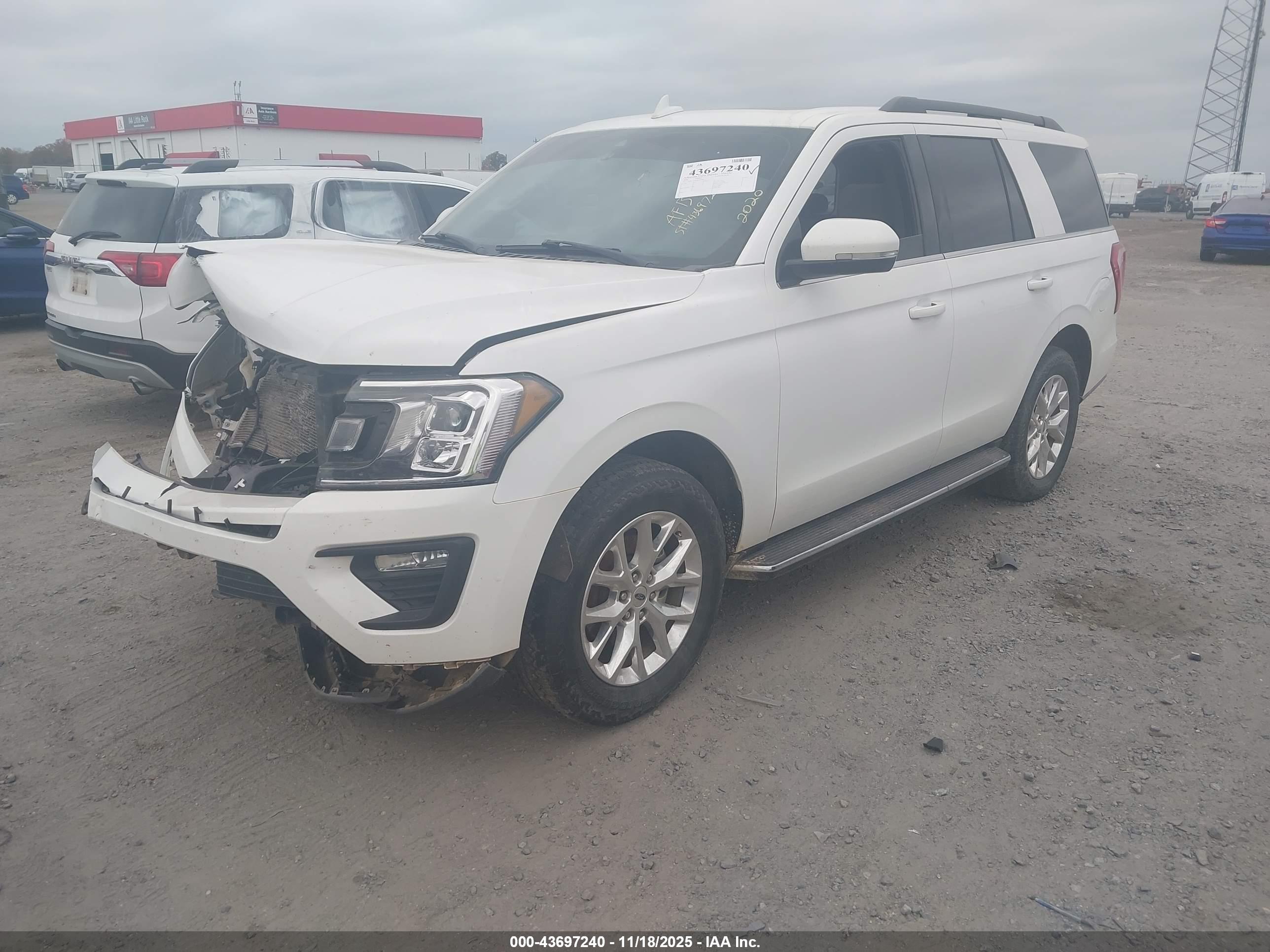 FORD EXPEDITION image 2