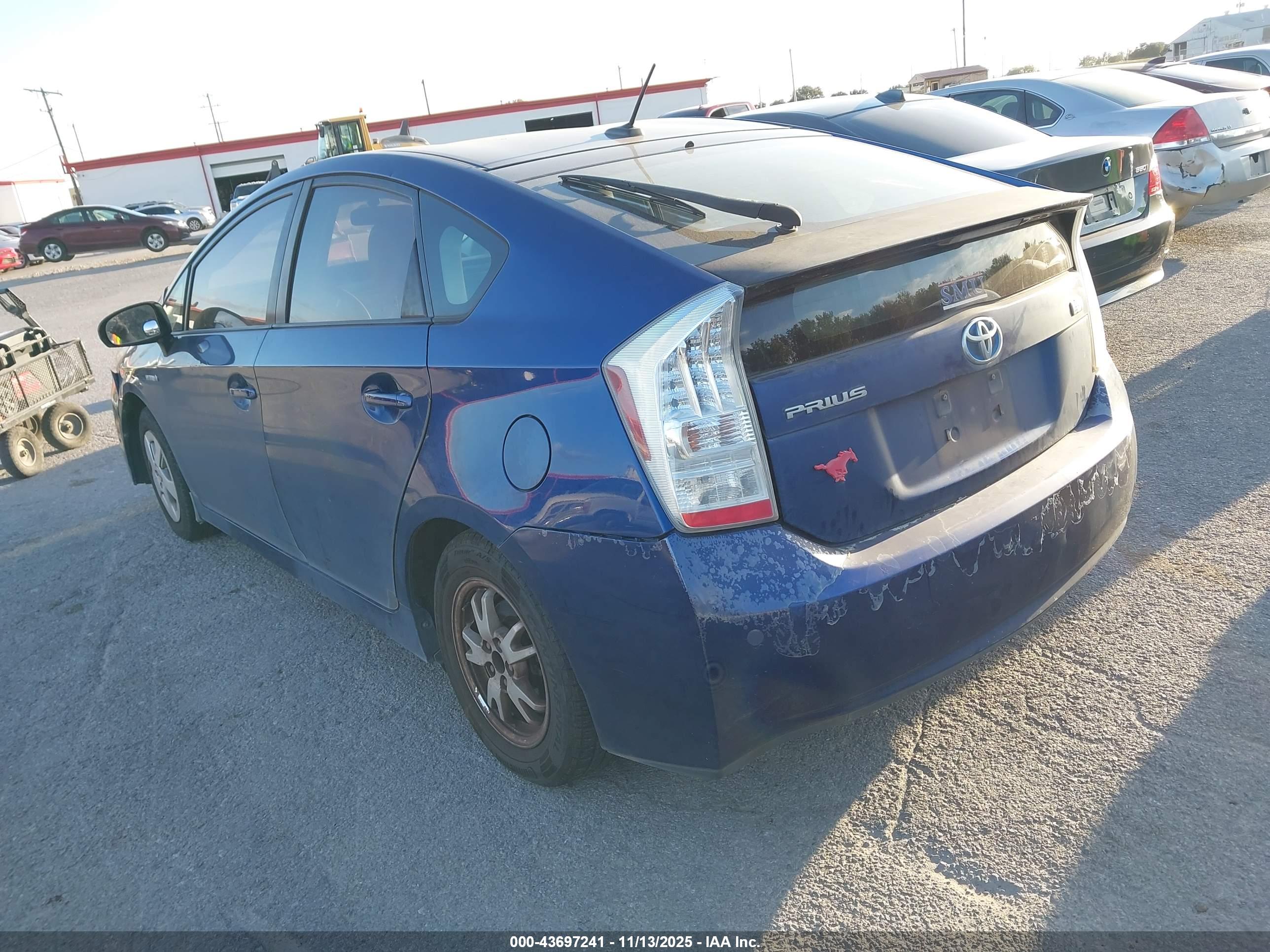 TOYOTA PRIUS image 3