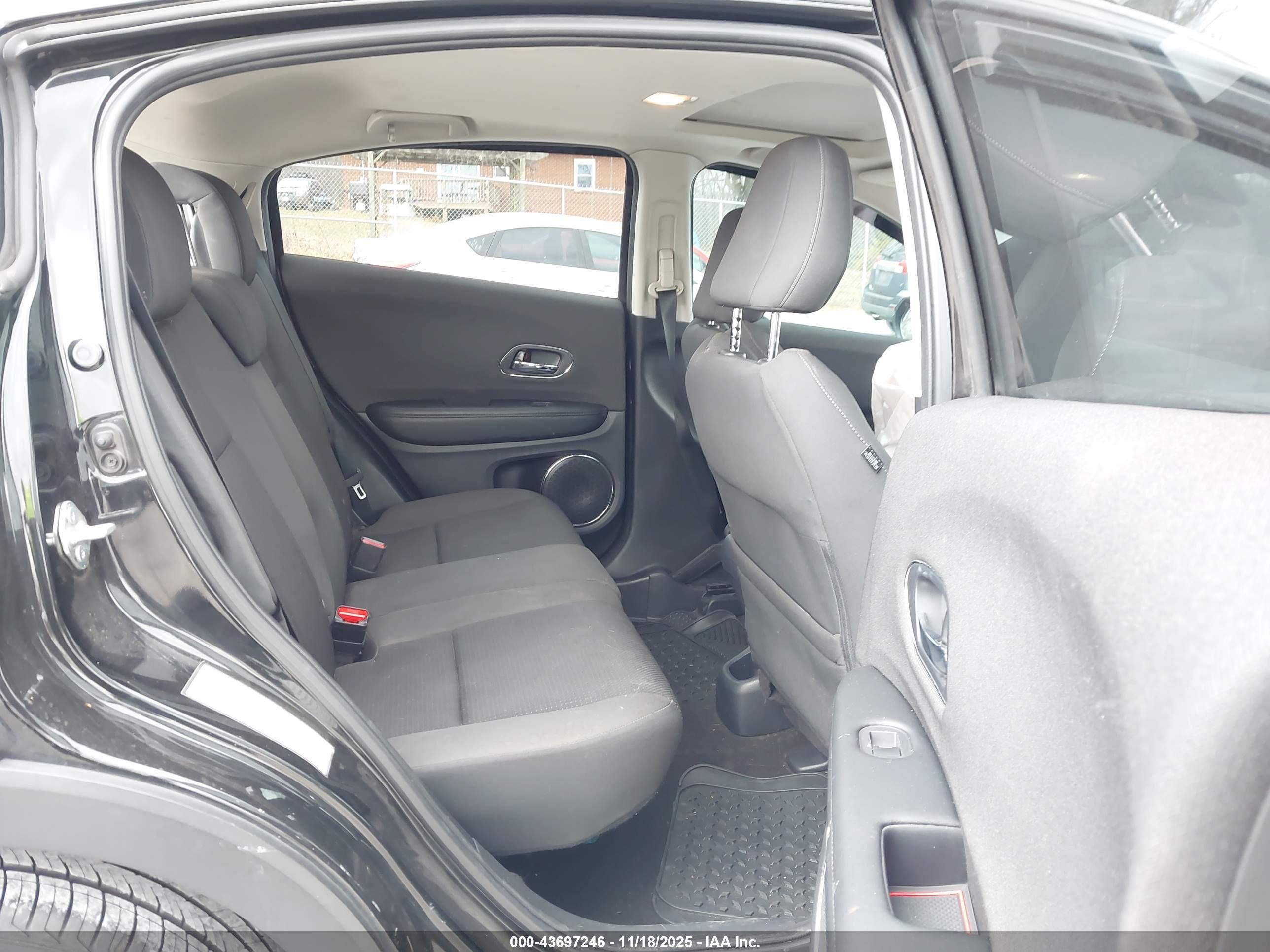 HONDA HR-V image 8