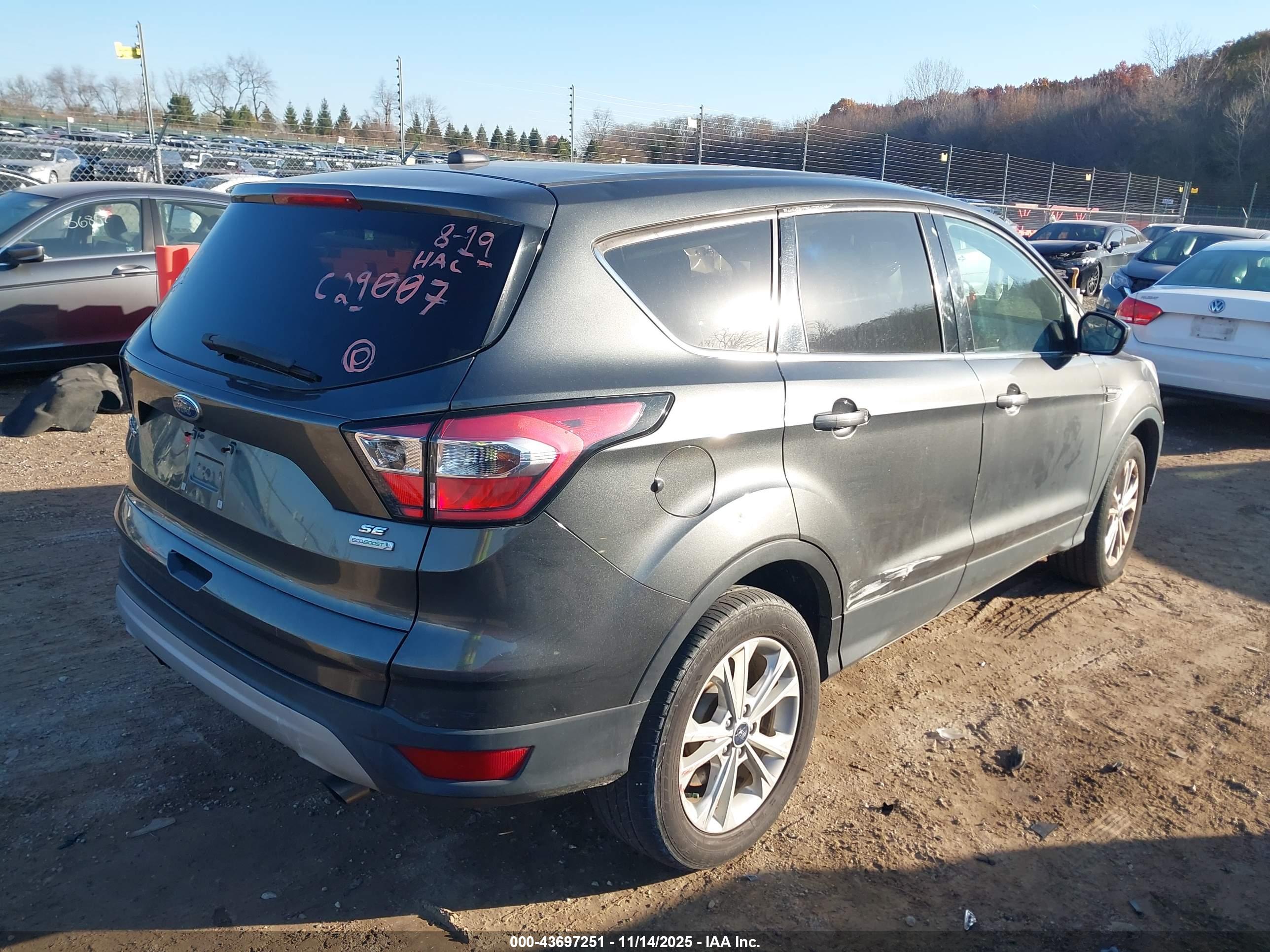 FORD ESCAPE image 4